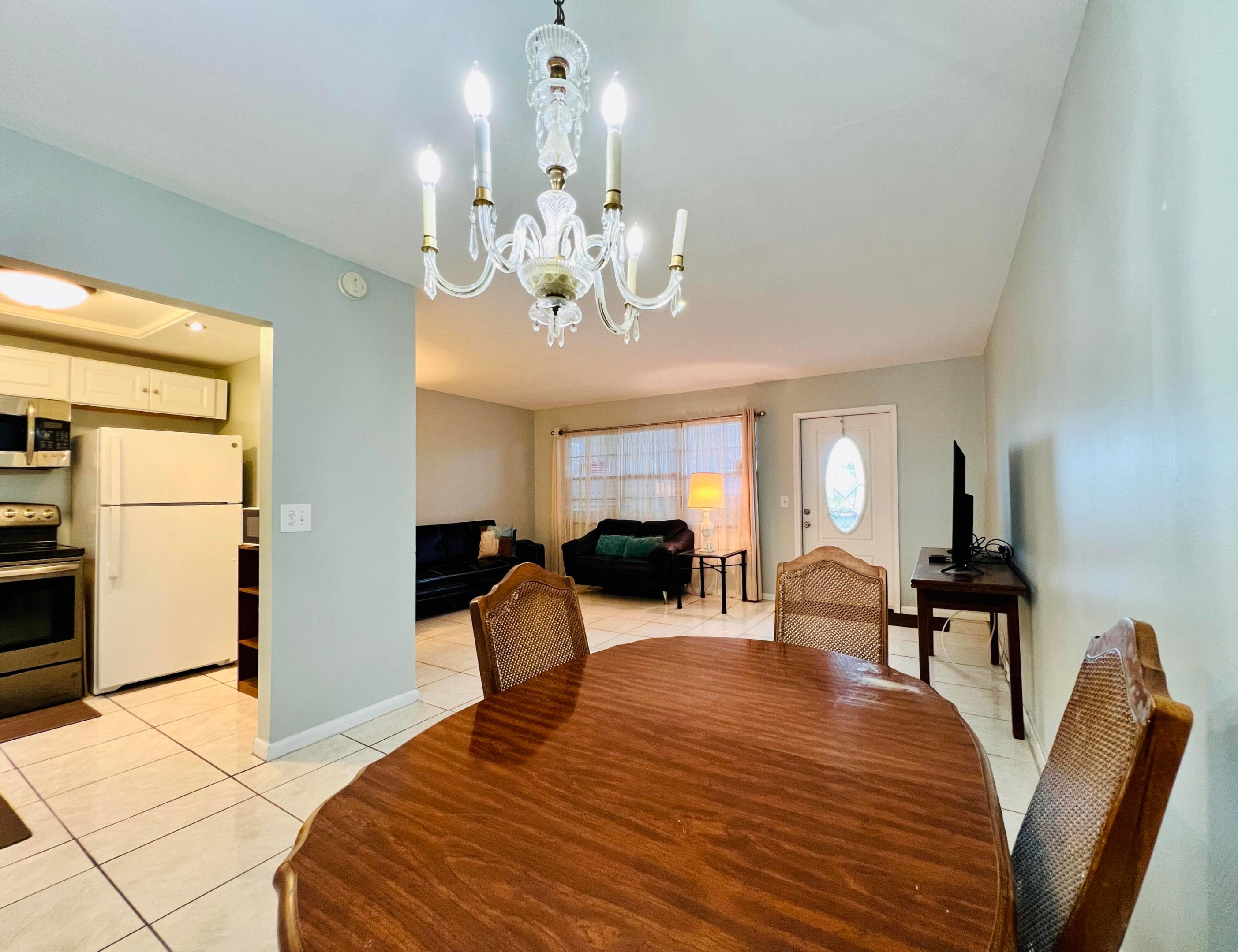 CENTURY VILLAGE - SOUTHAMPTON CONDO - Residential