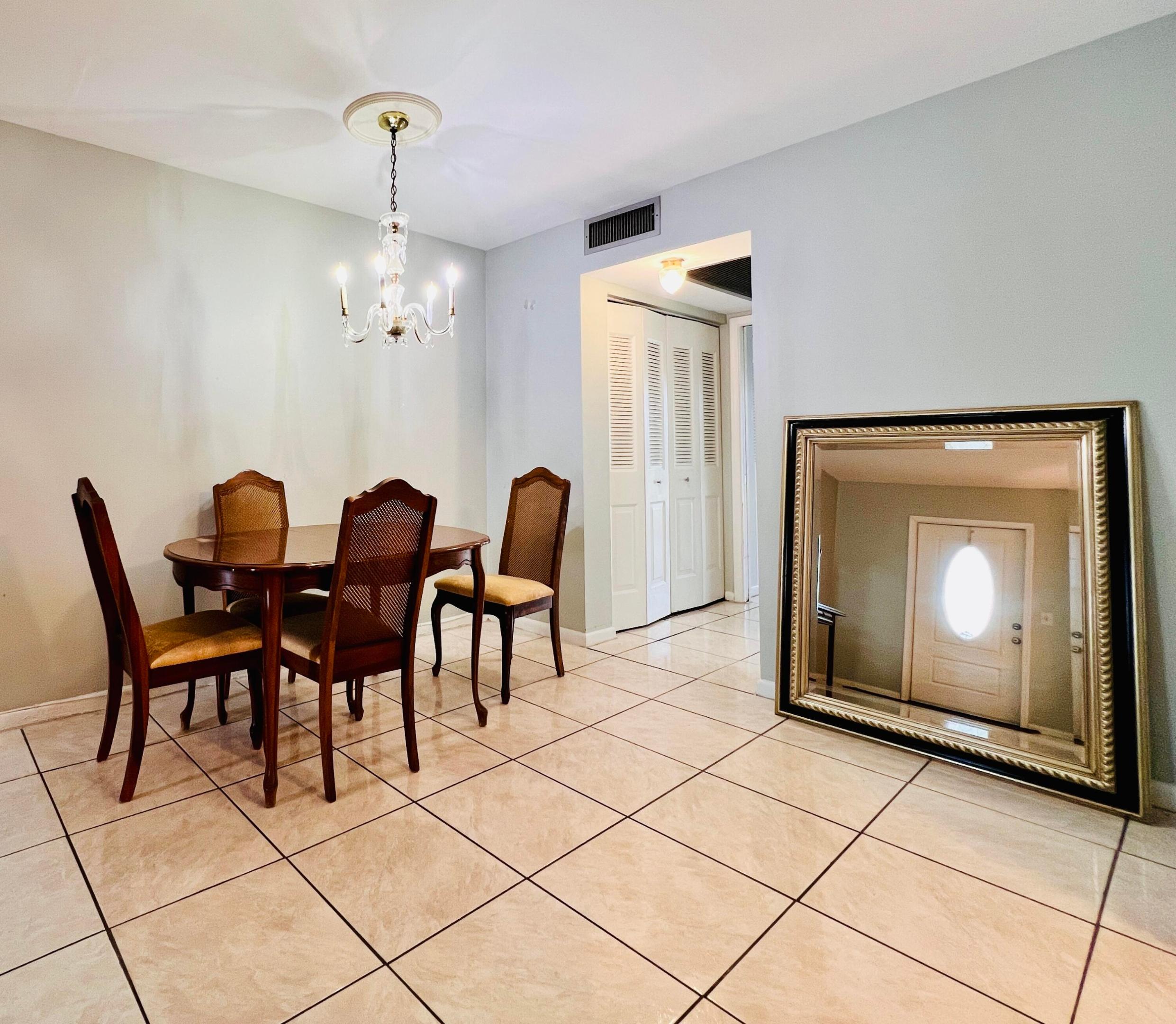 CENTURY VILLAGE - SOUTHAMPTON CONDO - Residential