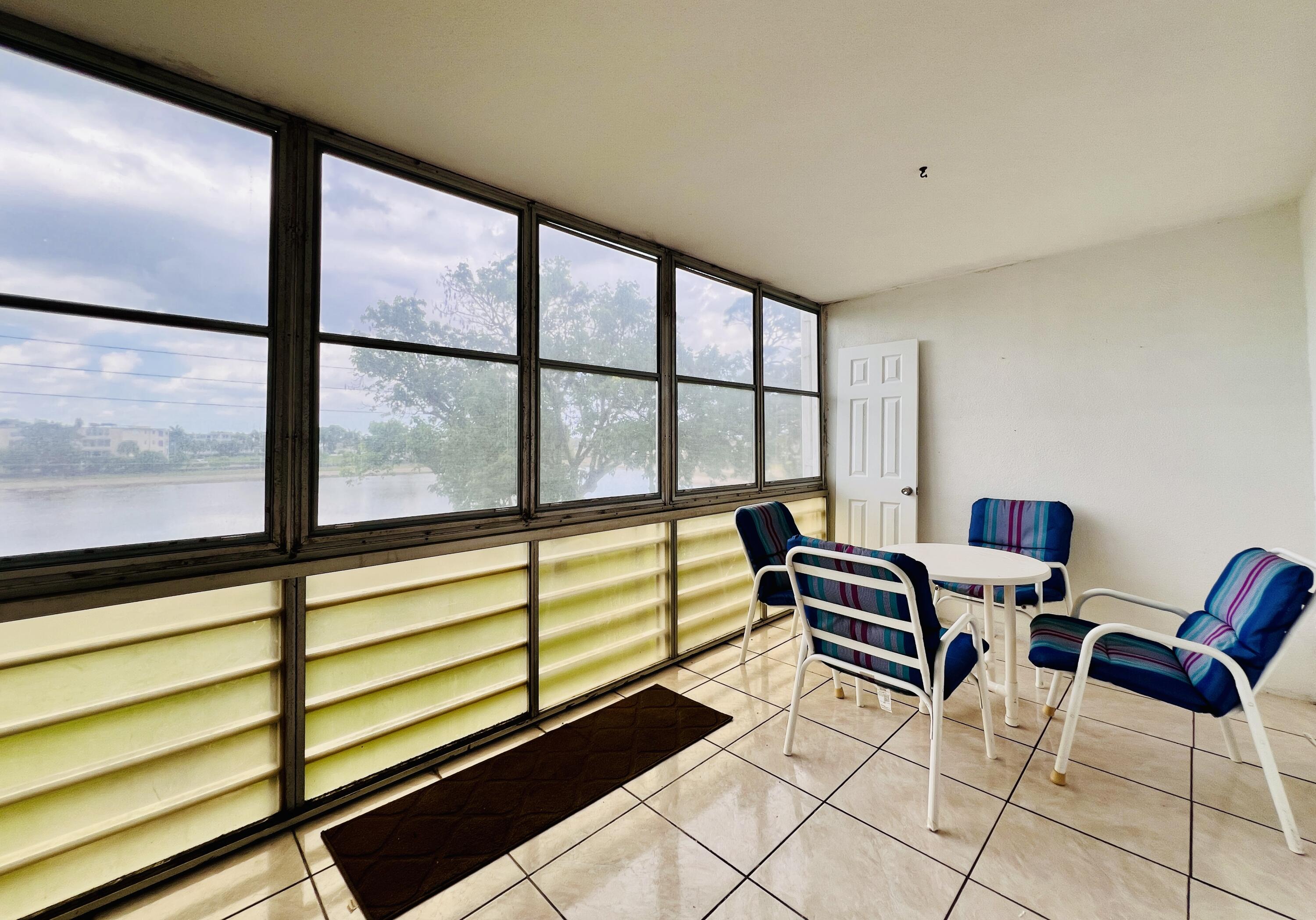 CENTURY VILLAGE - SOUTHAMPTON CONDO - Residential