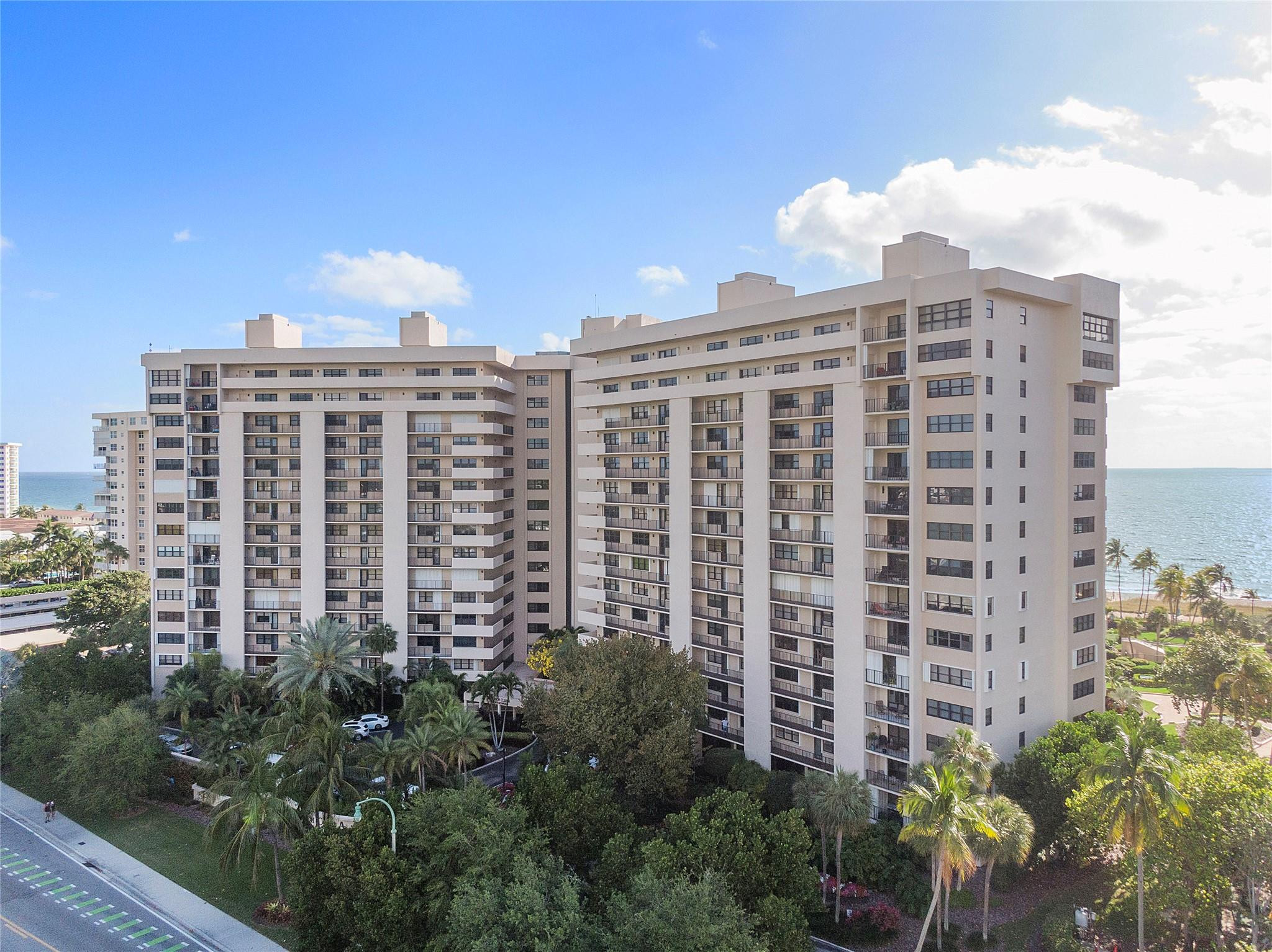 Magnificent ocean and city views from every room in this bright 2 bedroom residence! Enjoy a desirable north exposure that fills the unit with natural light throughout the day. This unfurnished home features all tile flooring, along with updated bathrooms and a modern kitchen?The building offers a full suite of amenities, including BBQ grills, tennis courts, exercise rooms, and a heated pool. Ideally located within walking distance to shops and restaurants. Easy to show! Enjoy the beach life to the fullest.