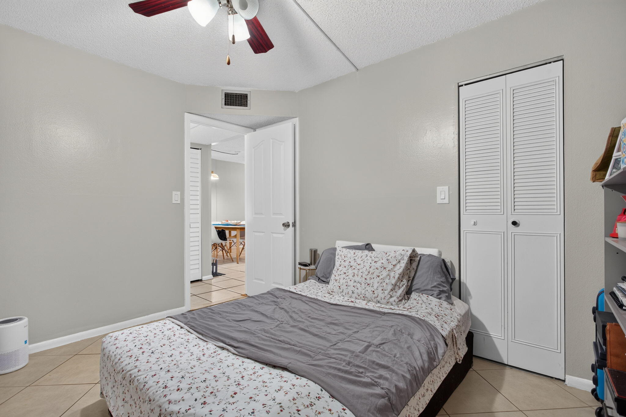 ROYAL PARK CONDO - Residential