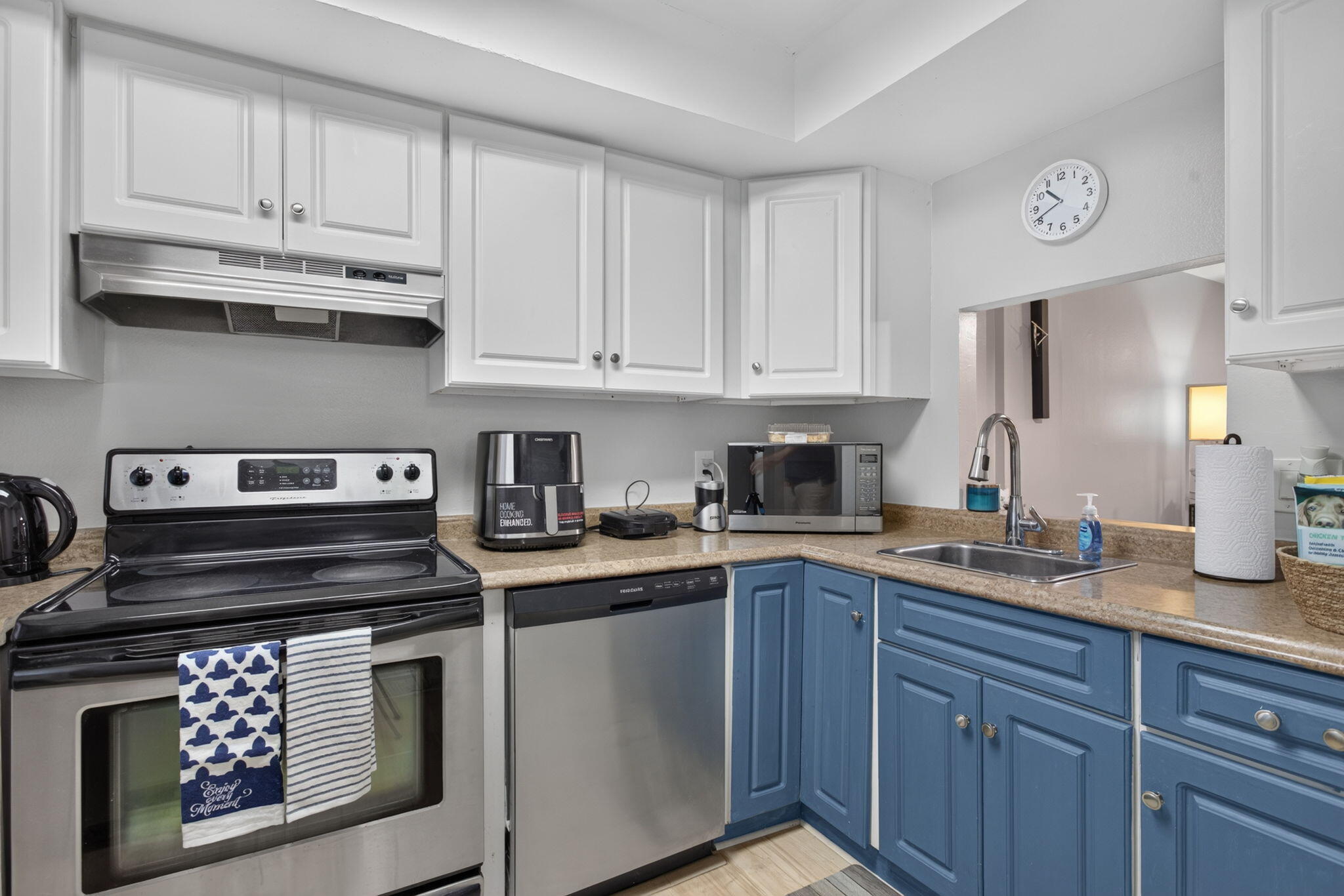 ROYAL PARK CONDO - Residential