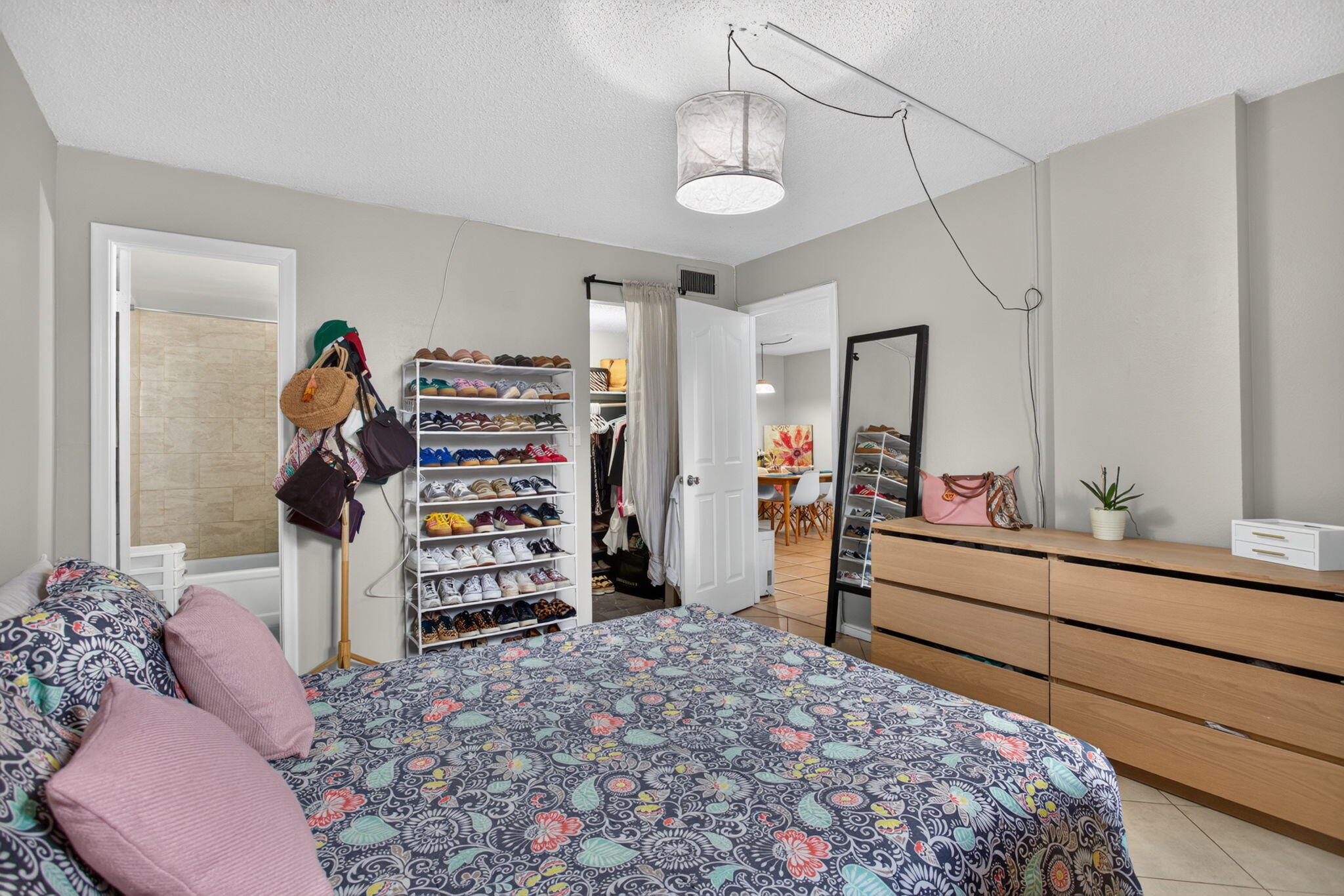 ROYAL PARK CONDO - Residential