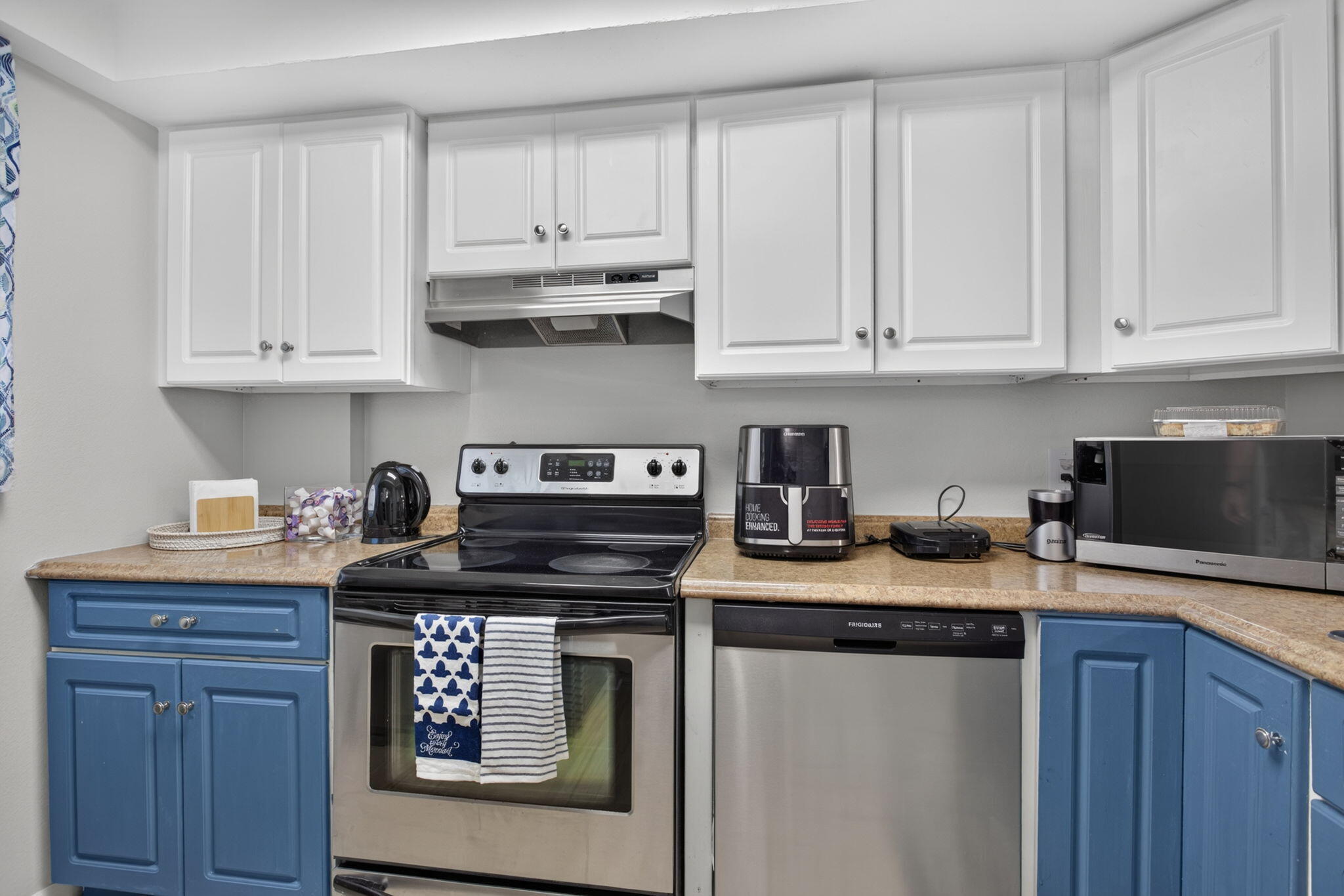 ROYAL PARK CONDO - Residential