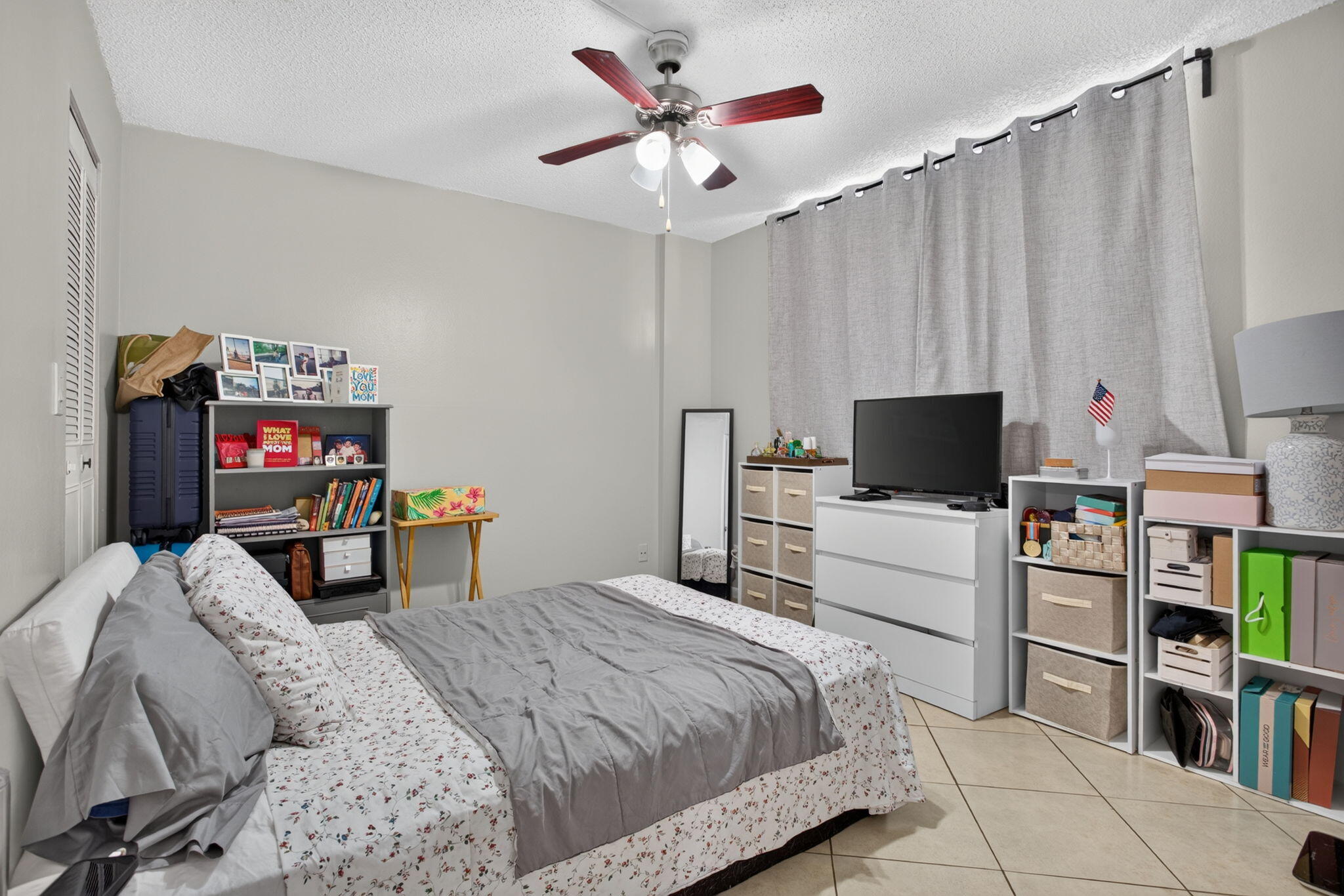 ROYAL PARK CONDO - Residential