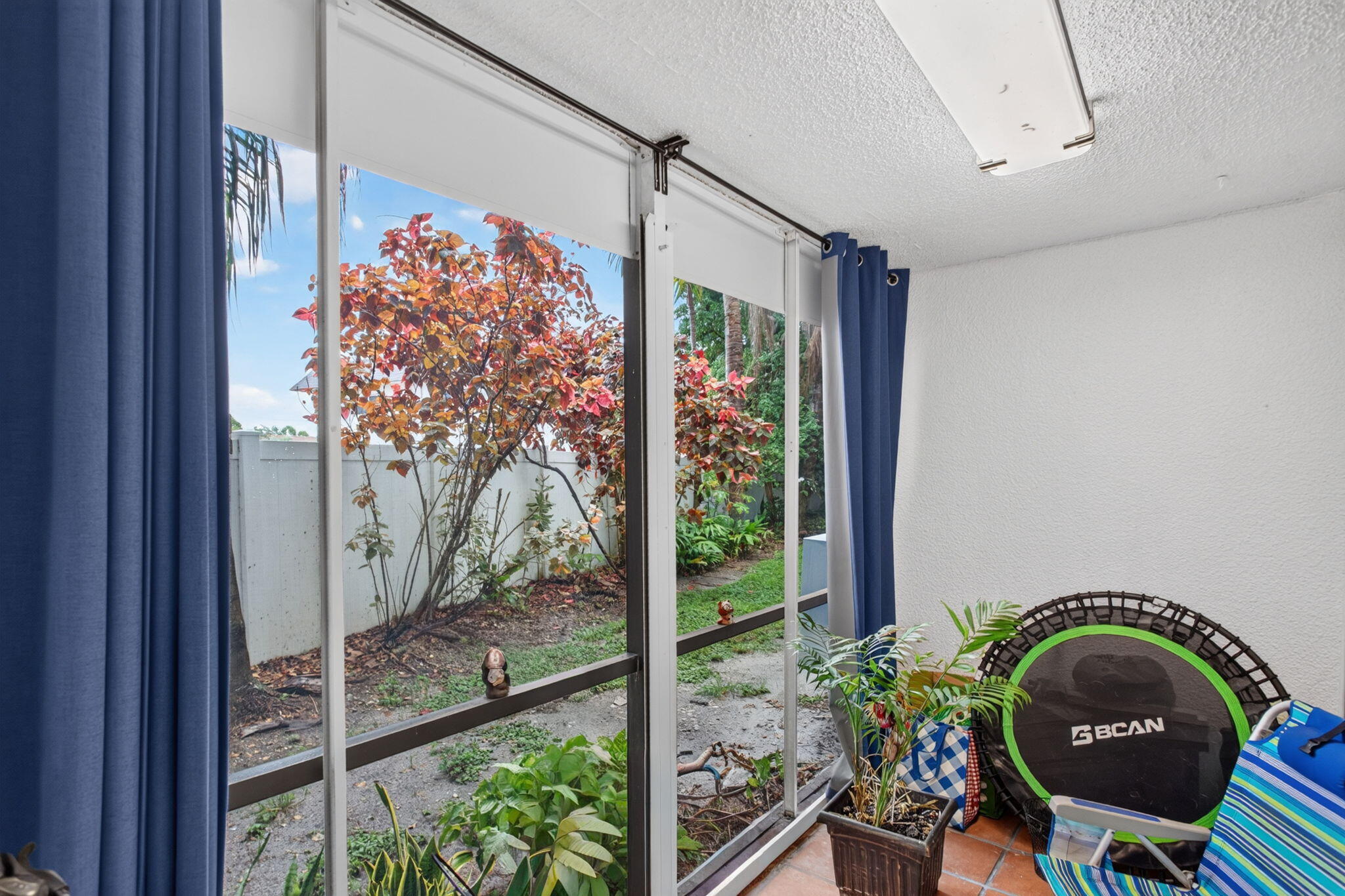 ROYAL PARK CONDO - Residential