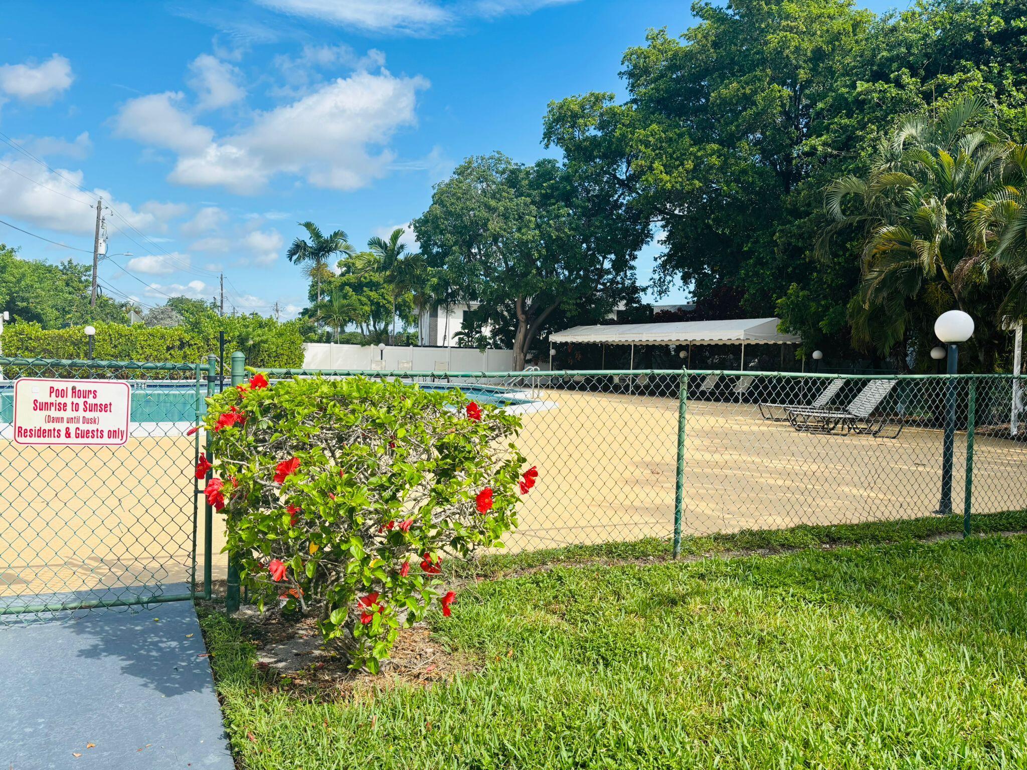 ROYAL PARK CONDO - Residential