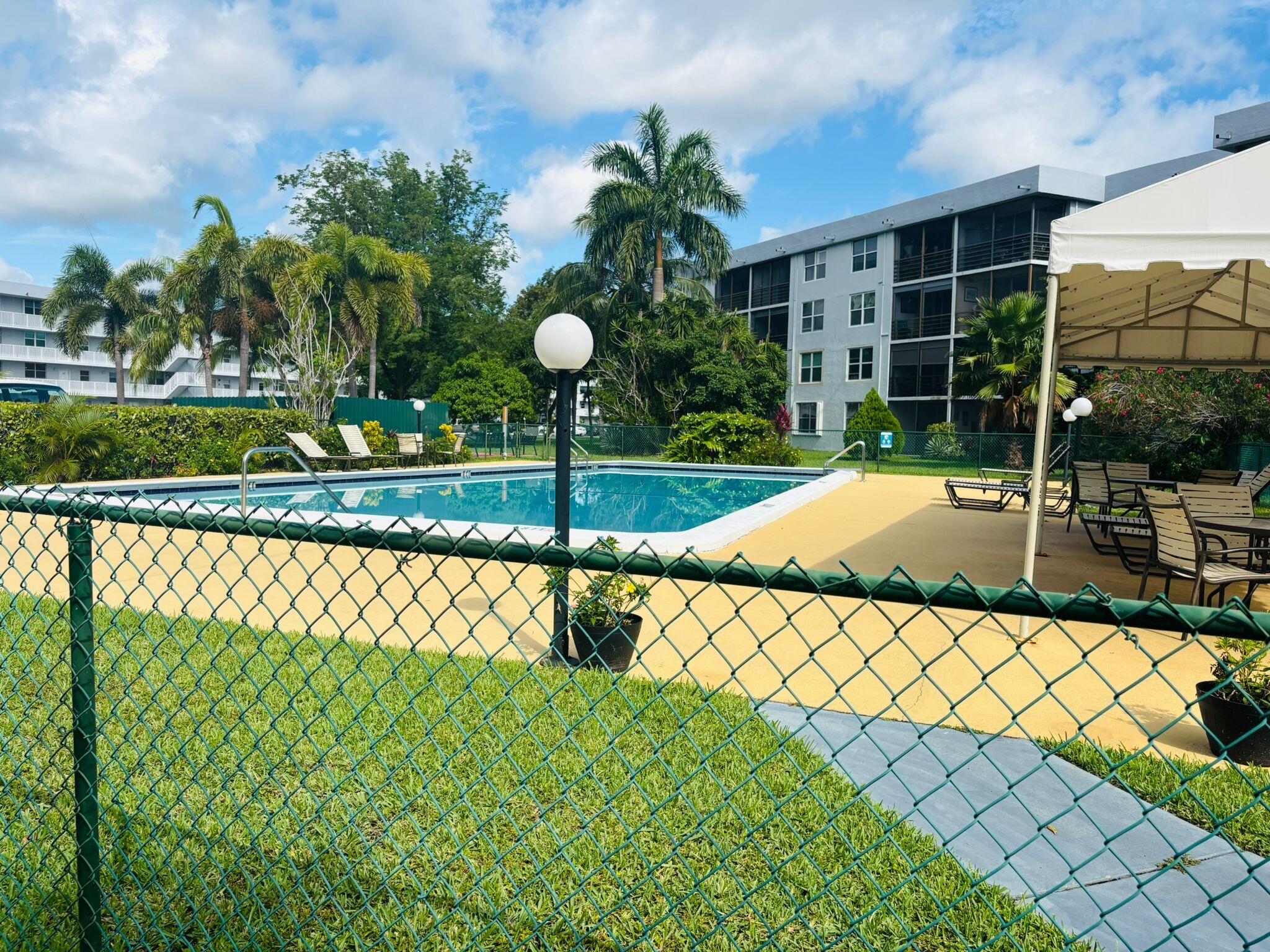 ROYAL PARK CONDO - Residential