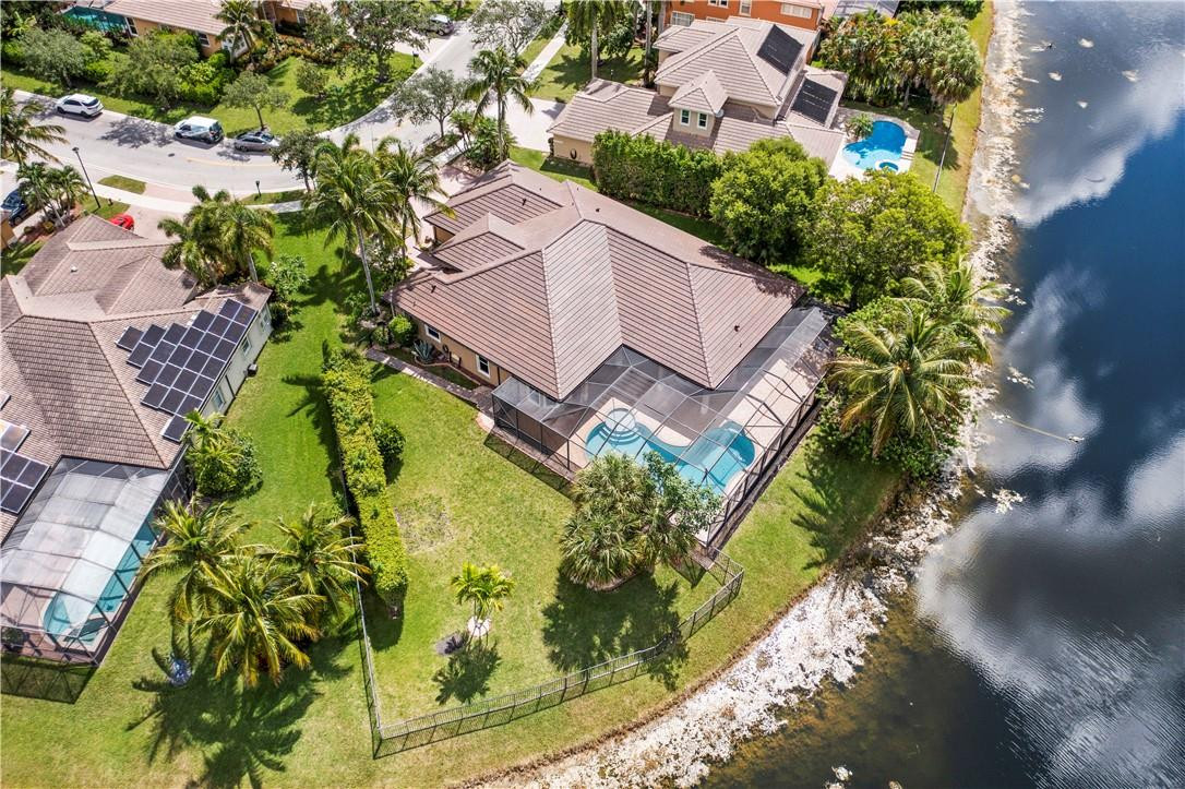 PARKLAND ISLES - Residential