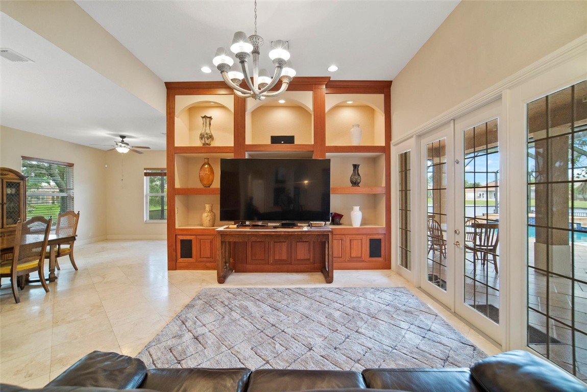 PARKLAND ISLES - Residential
