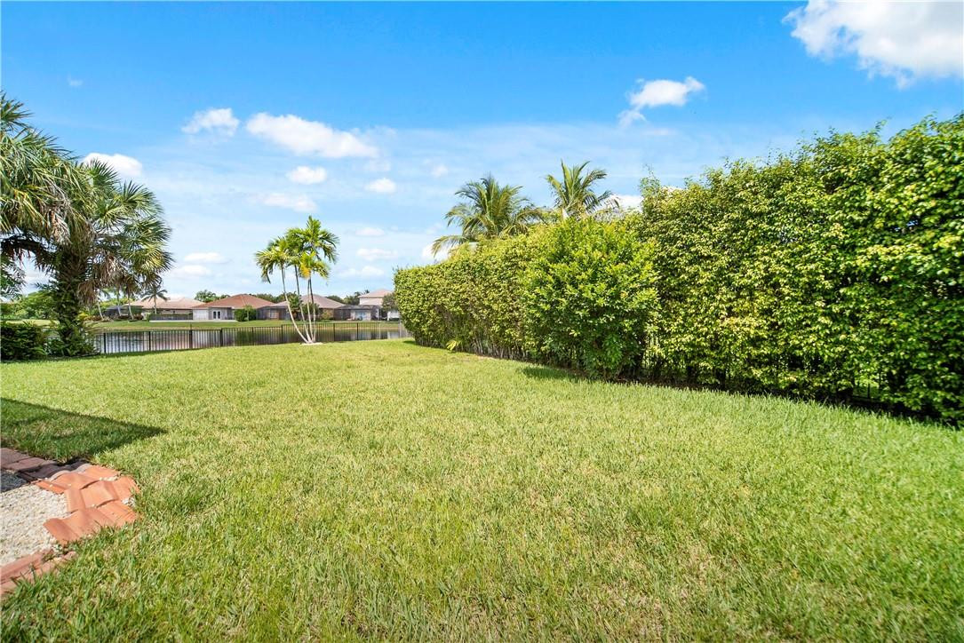 PARKLAND ISLES - Residential