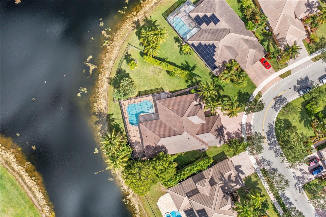 PARKLAND ISLES - Residential