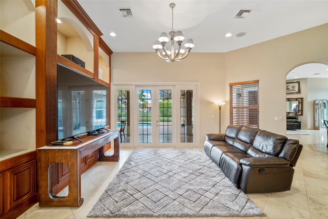 PARKLAND ISLES - Residential
