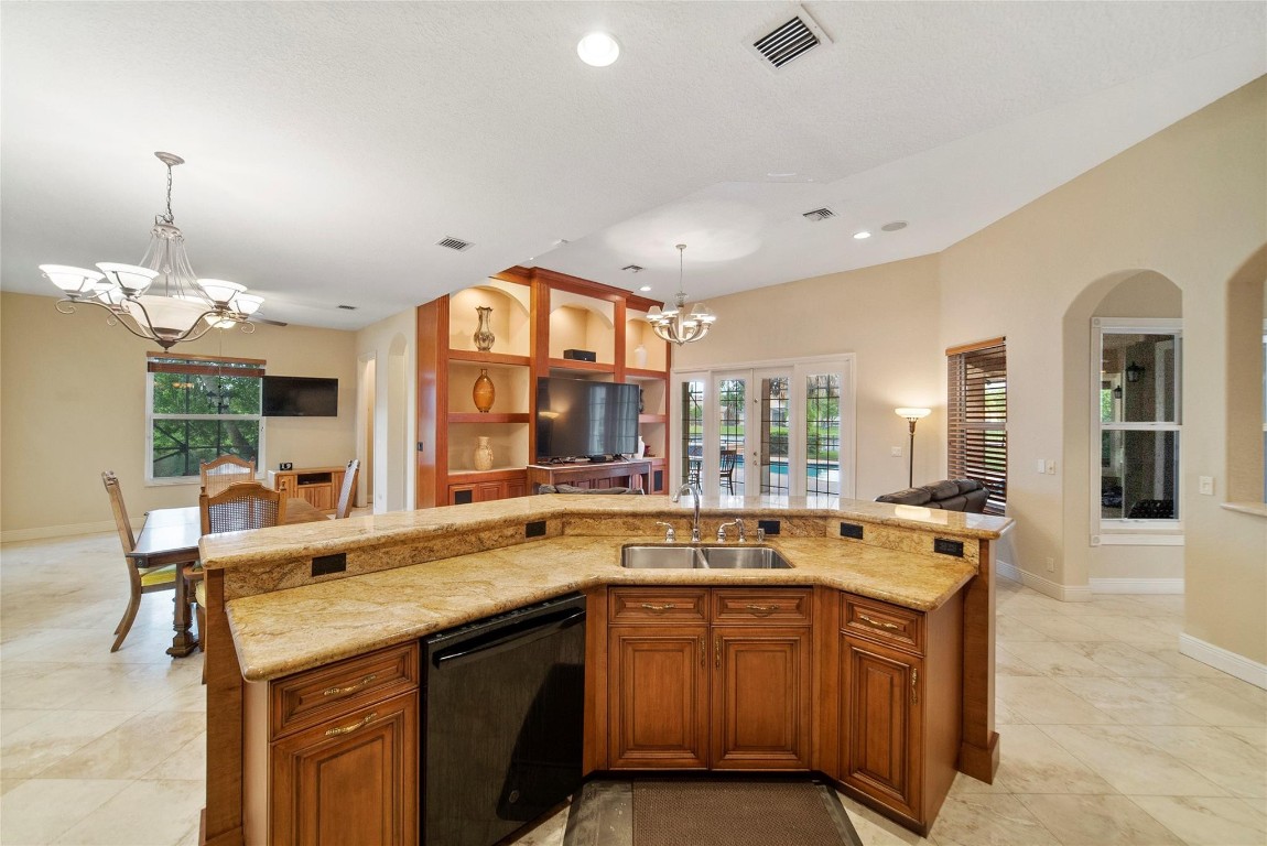 PARKLAND ISLES - Residential