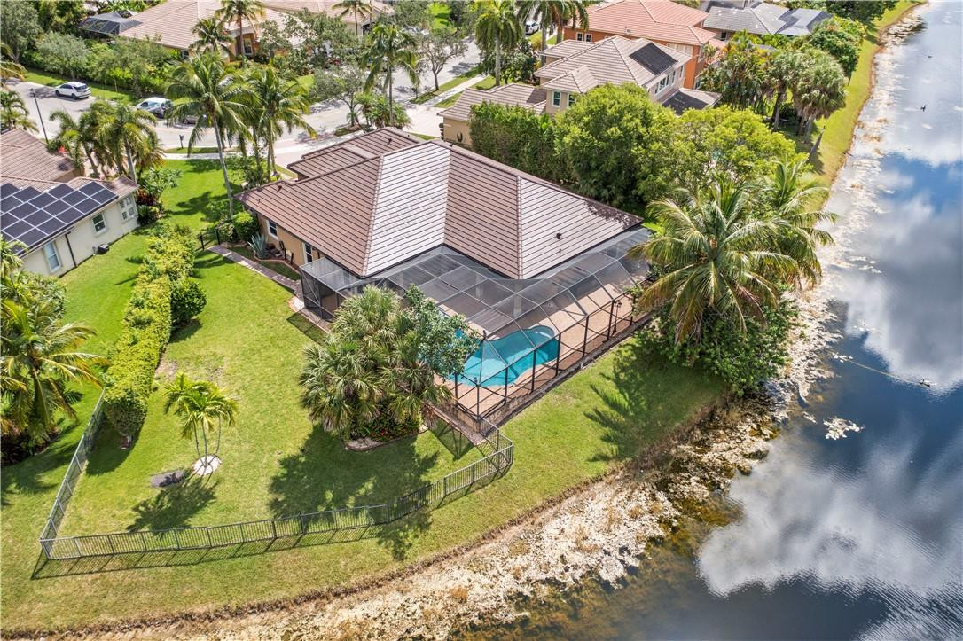 PARKLAND ISLES - Residential