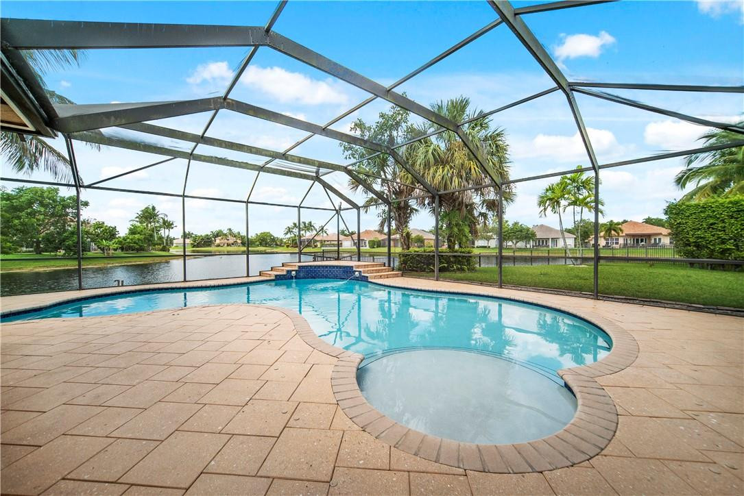 PARKLAND ISLES - Residential