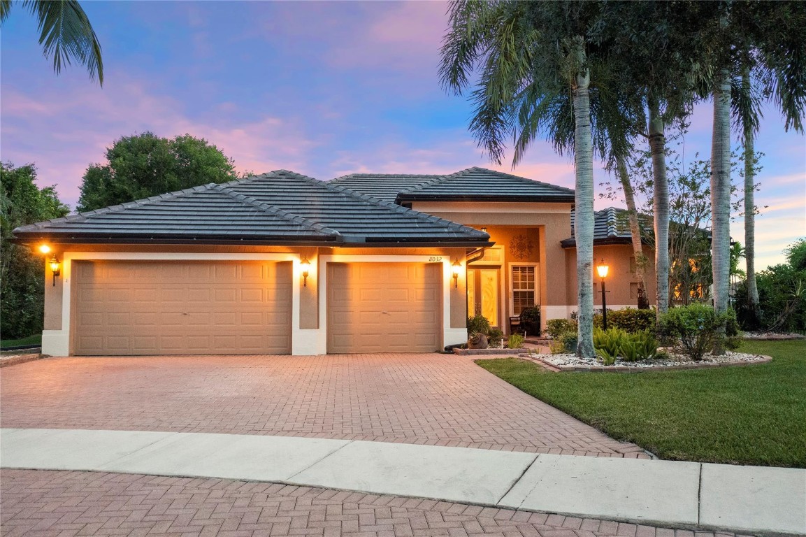 PARKLAND ISLES - Residential