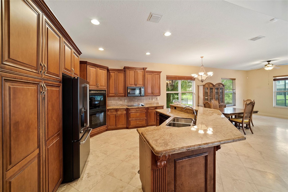 PARKLAND ISLES - Residential