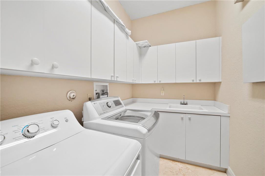 PARKLAND ISLES - Residential