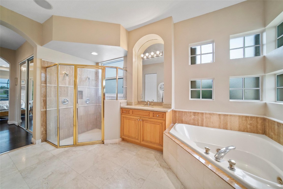 PARKLAND ISLES - Residential