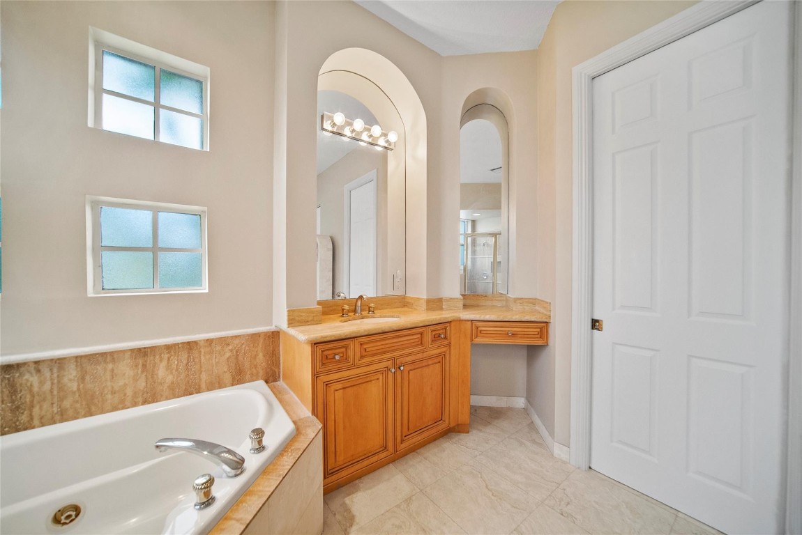 PARKLAND ISLES - Residential