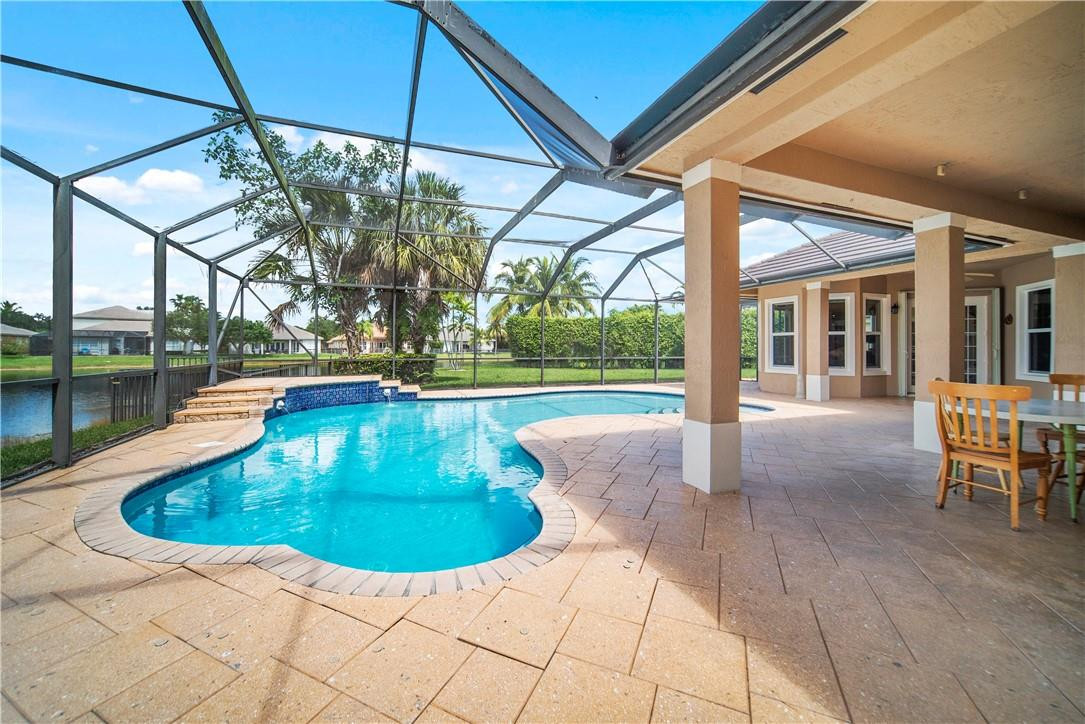 PARKLAND ISLES - Residential