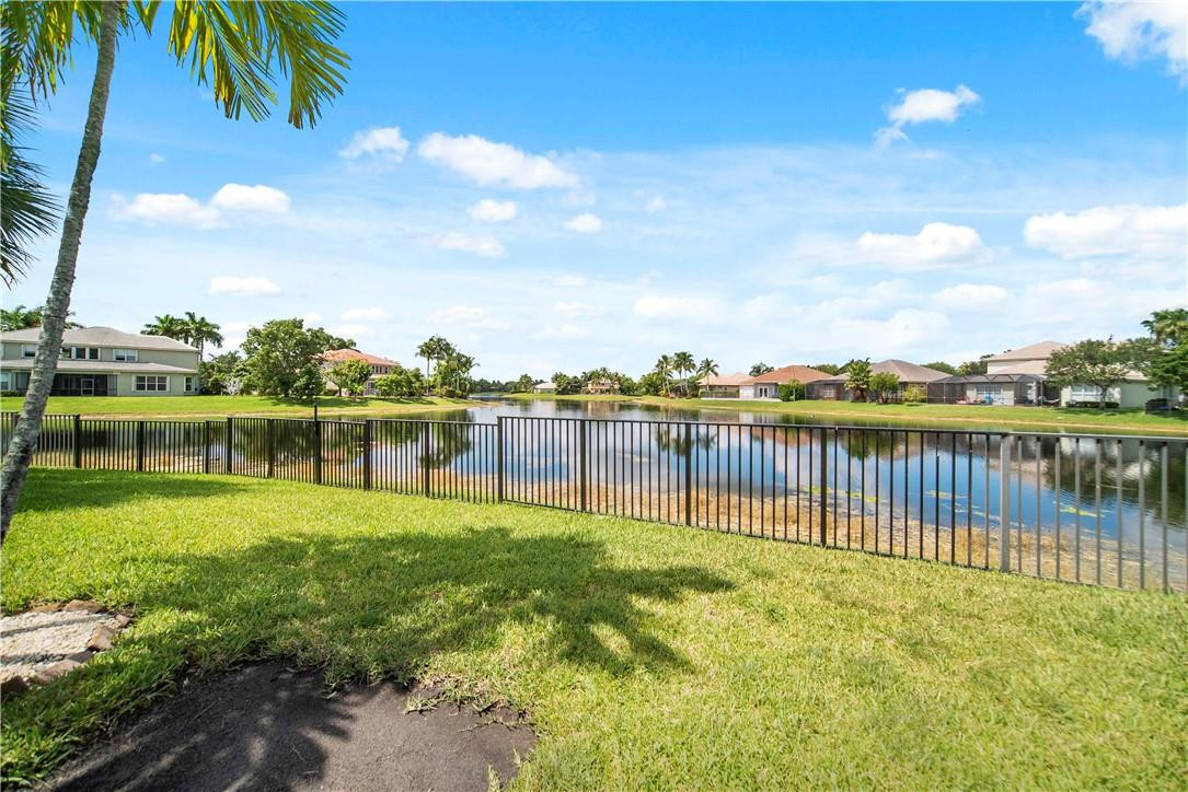 PARKLAND ISLES - Residential