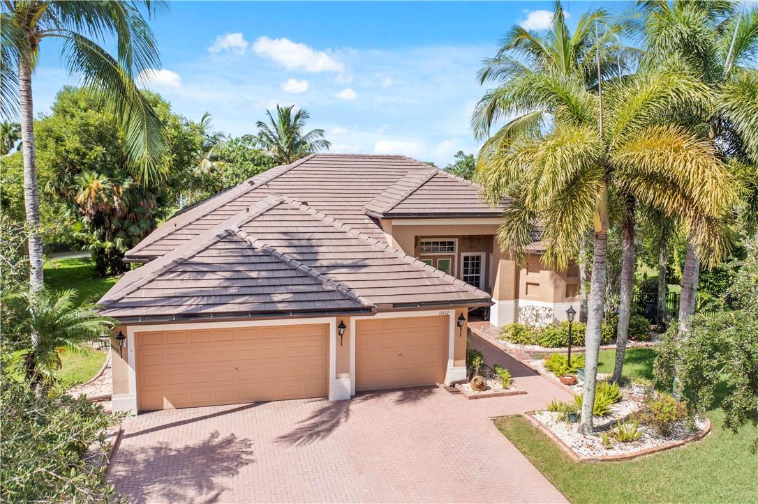 PARKLAND ISLES - Residential