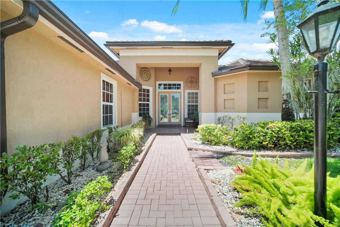 PARKLAND ISLES - Residential