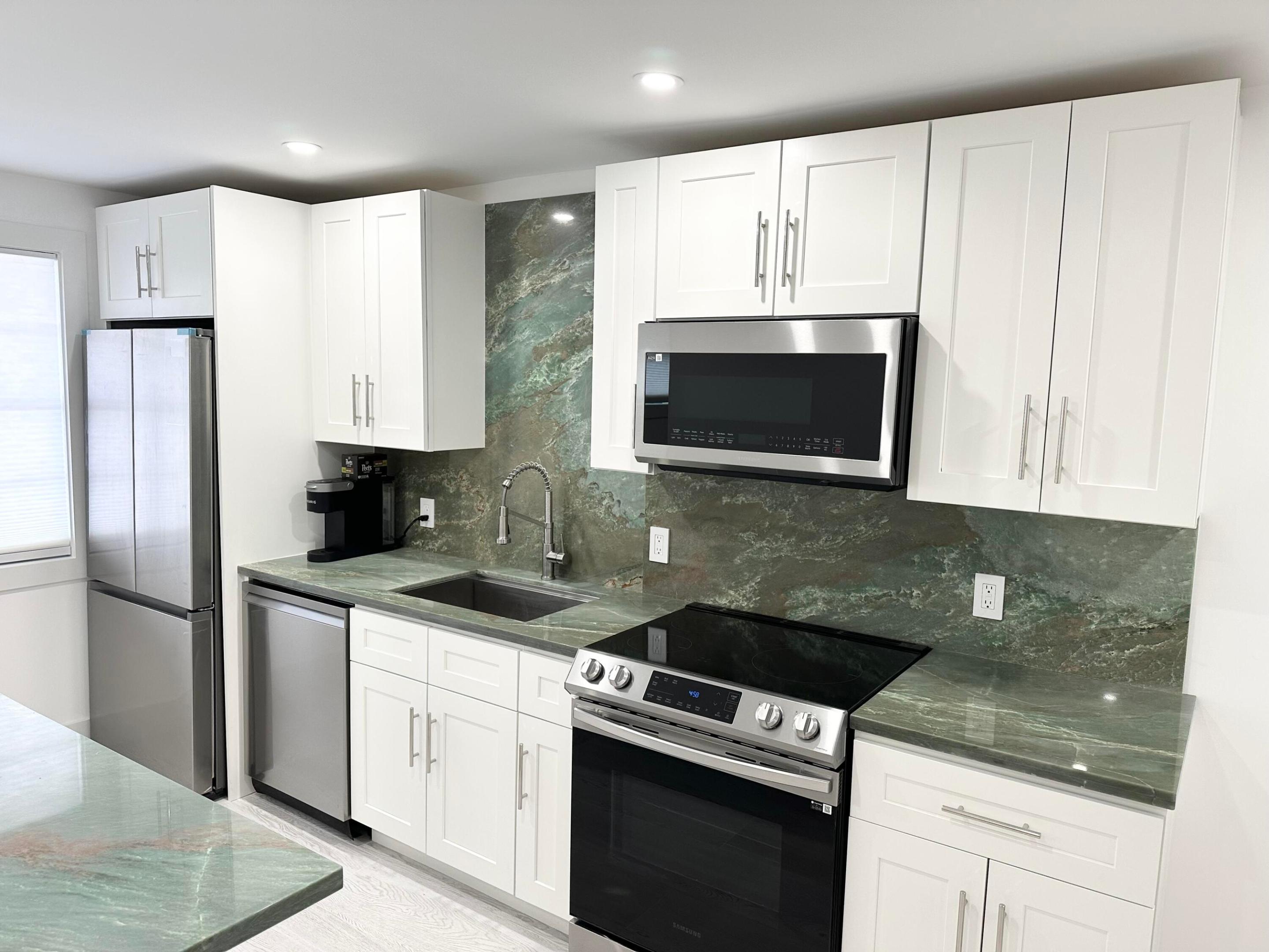 NORTH PALM BCH 3 - Residential