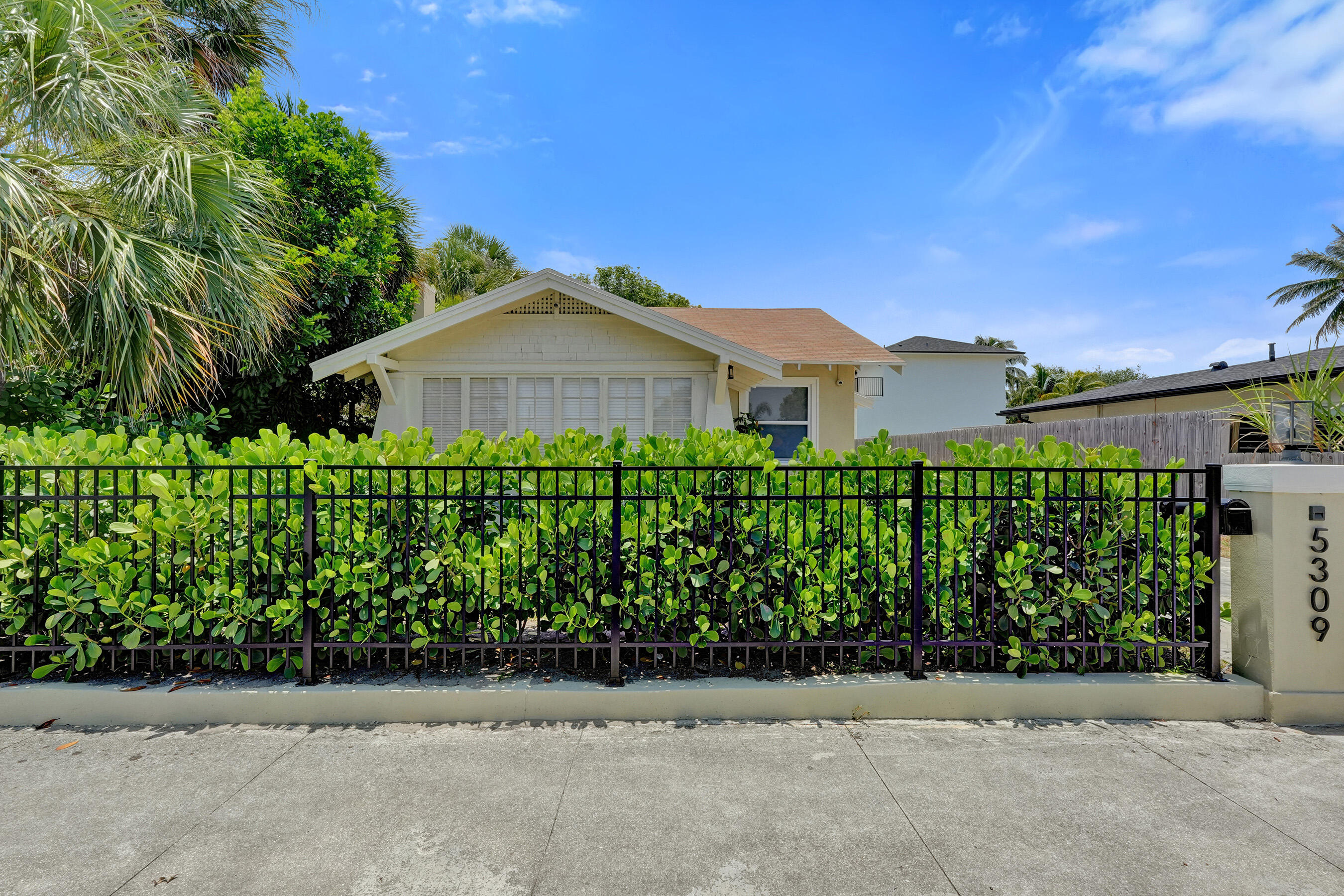 NORTH PALM BCH 3 - Residential