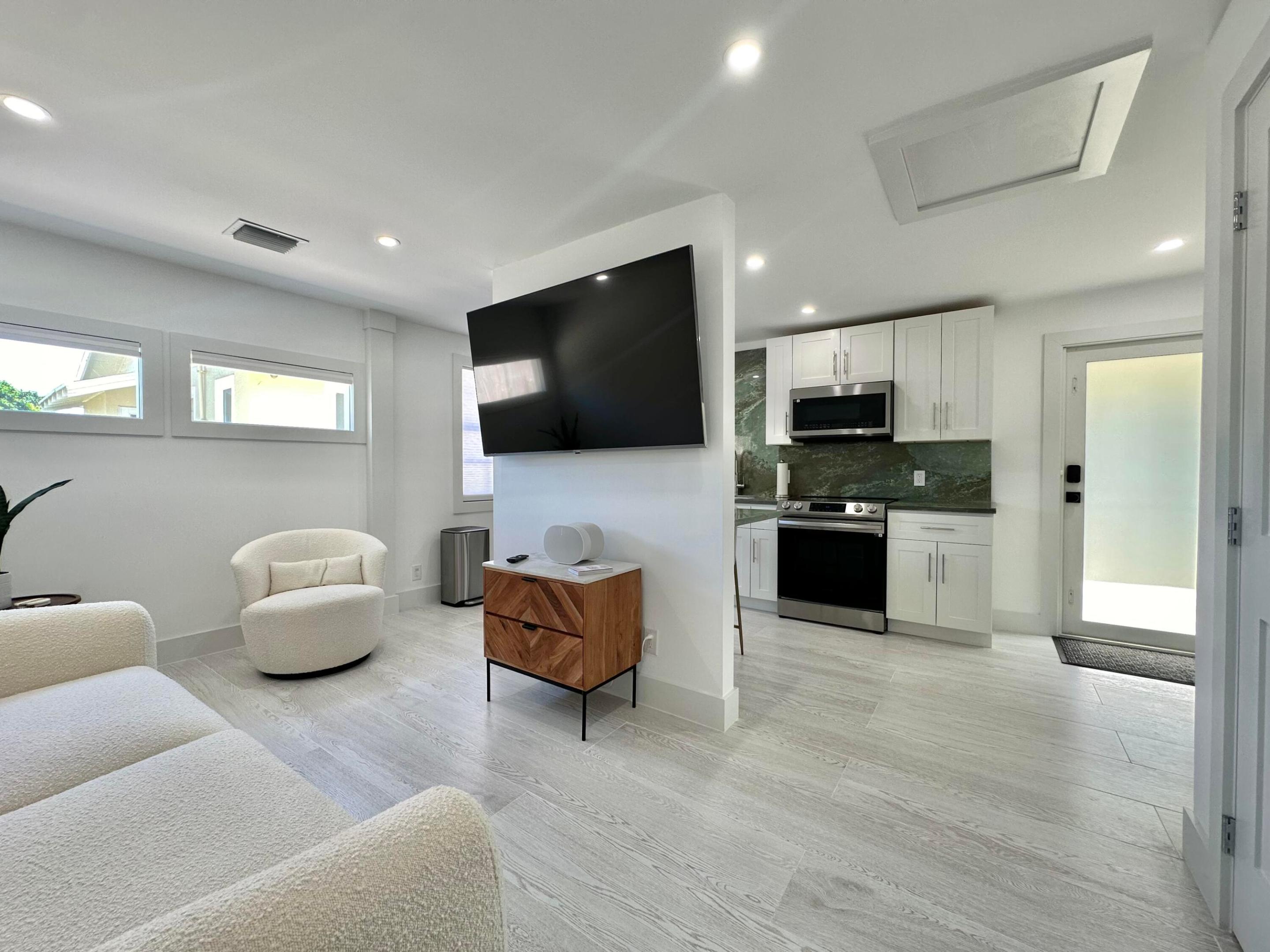 NORTH PALM BCH 3 - Residential