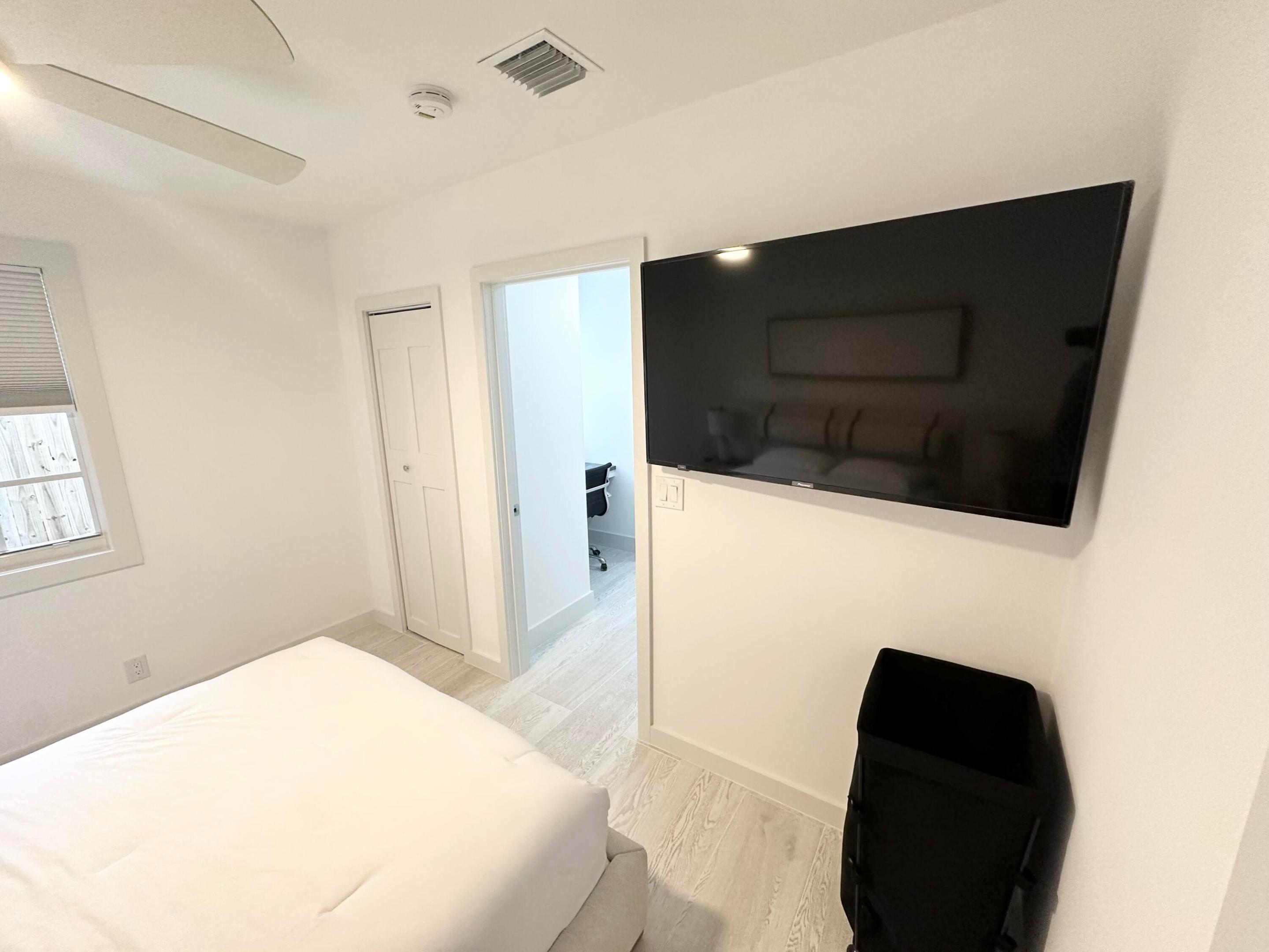 NORTH PALM BCH 3 - Residential