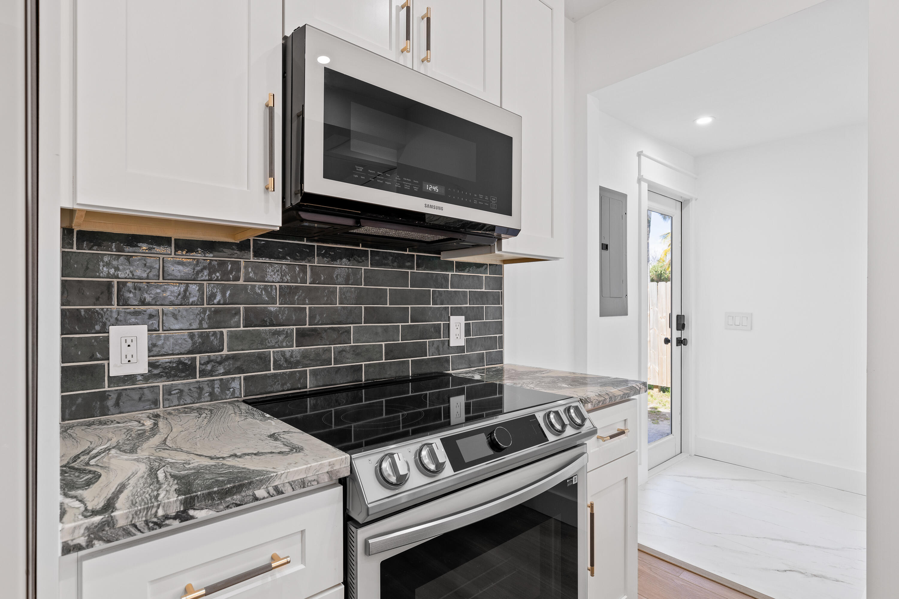 NORTH PALM BCH 3 - Residential