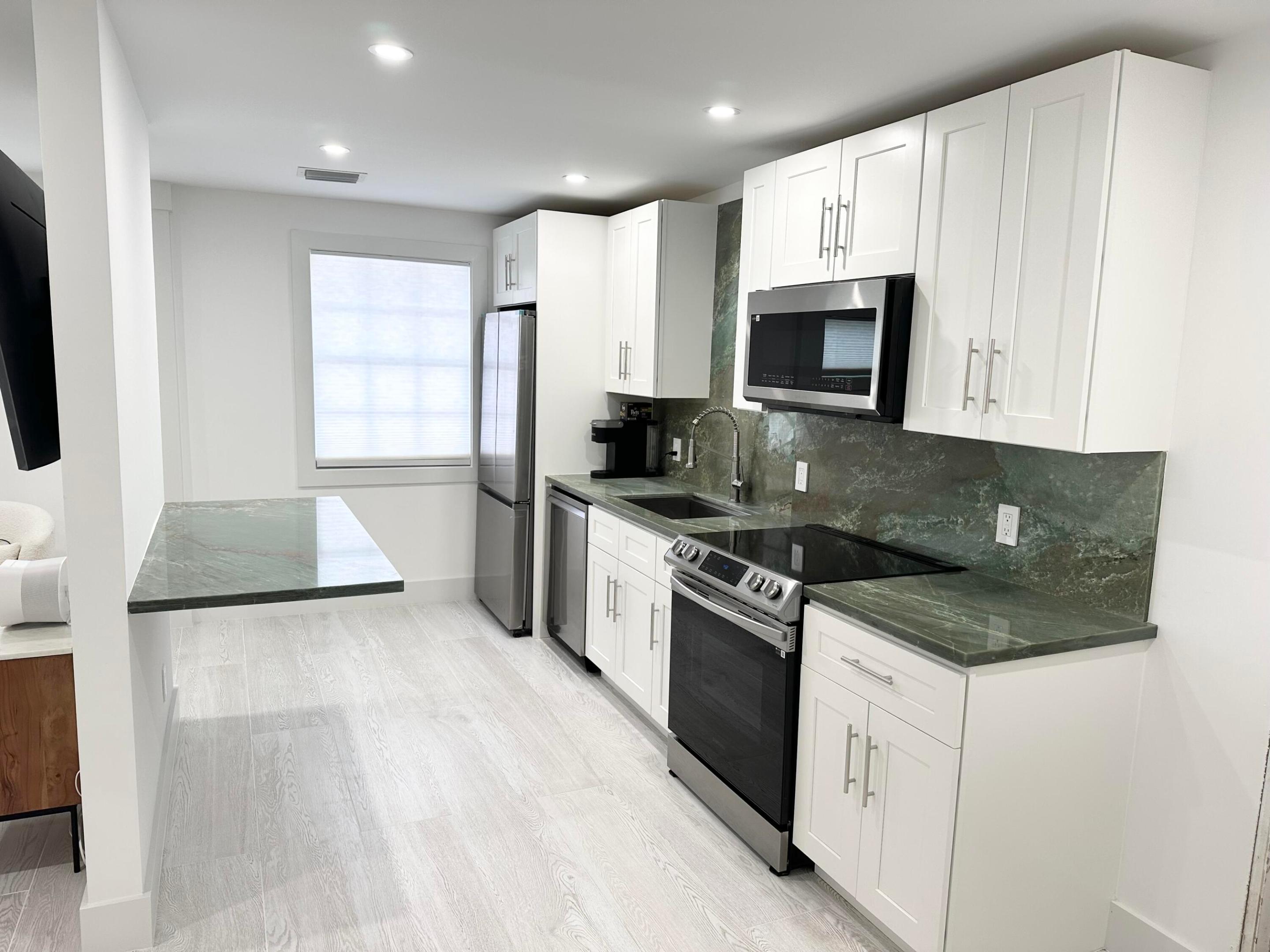 NORTH PALM BCH 3 - Residential