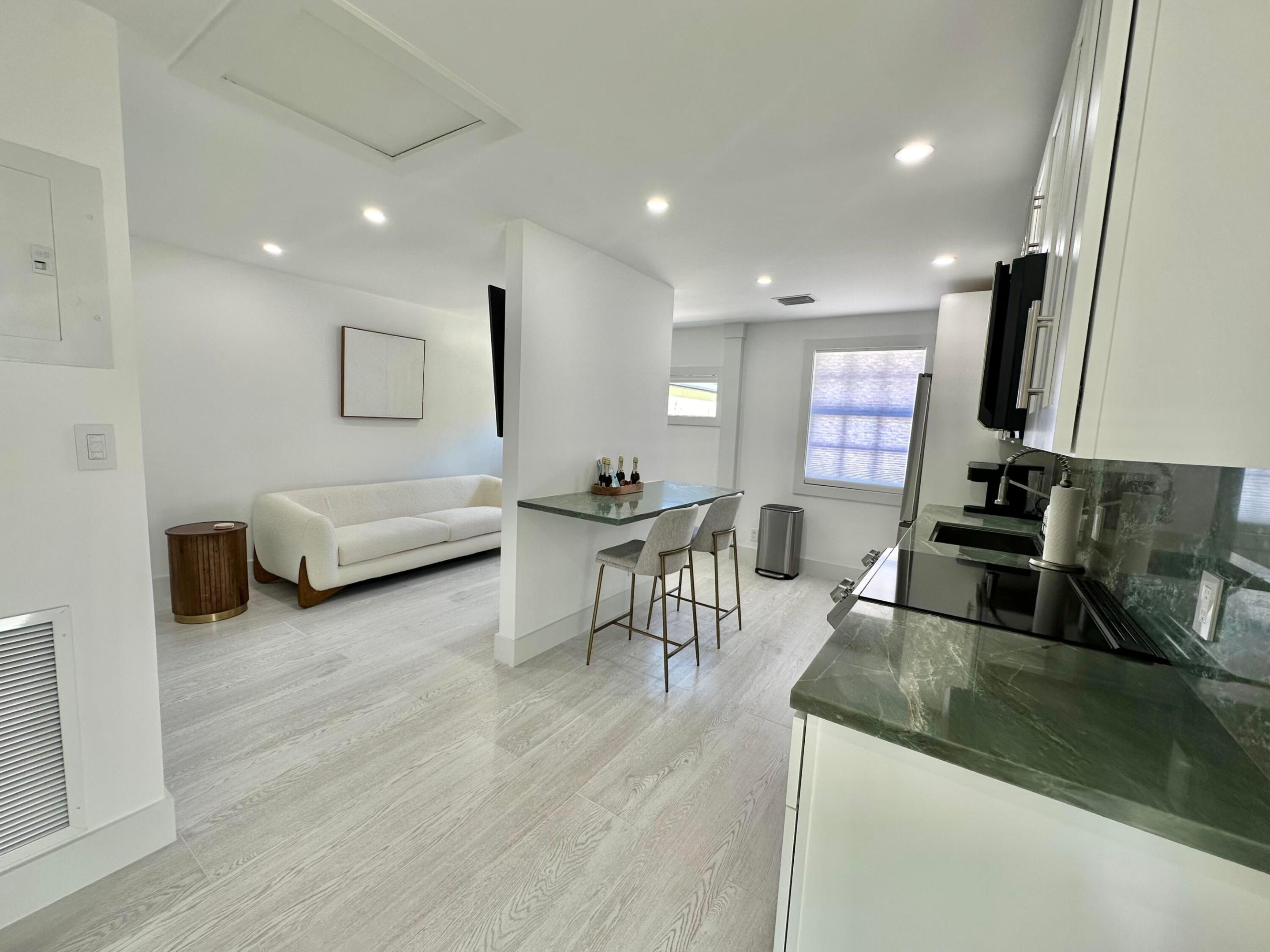 NORTH PALM BCH 3 - Residential