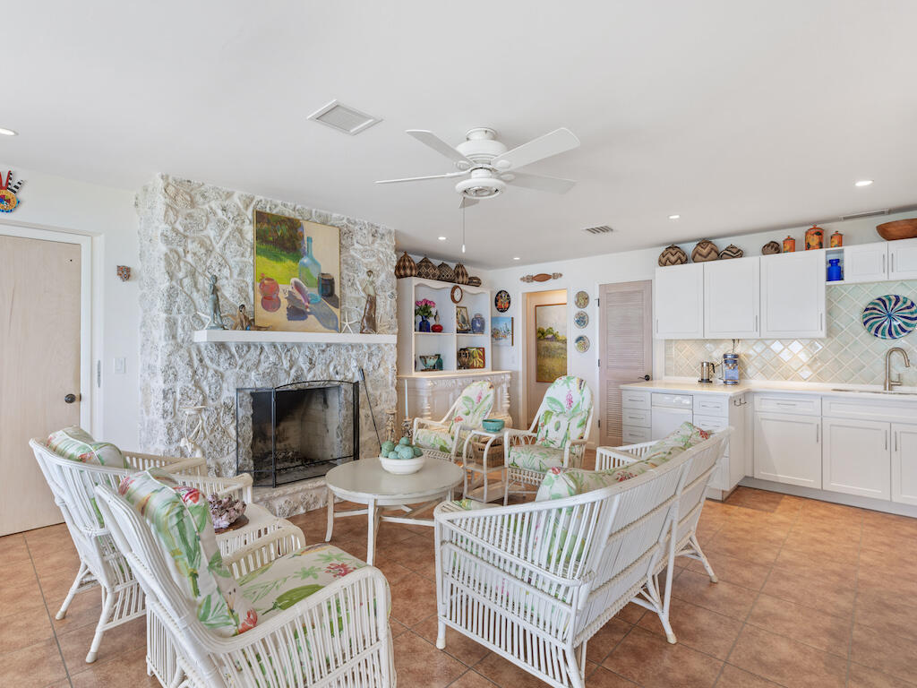 PEBBLE BEACH DEVELOPMENT NO 2 - Residential