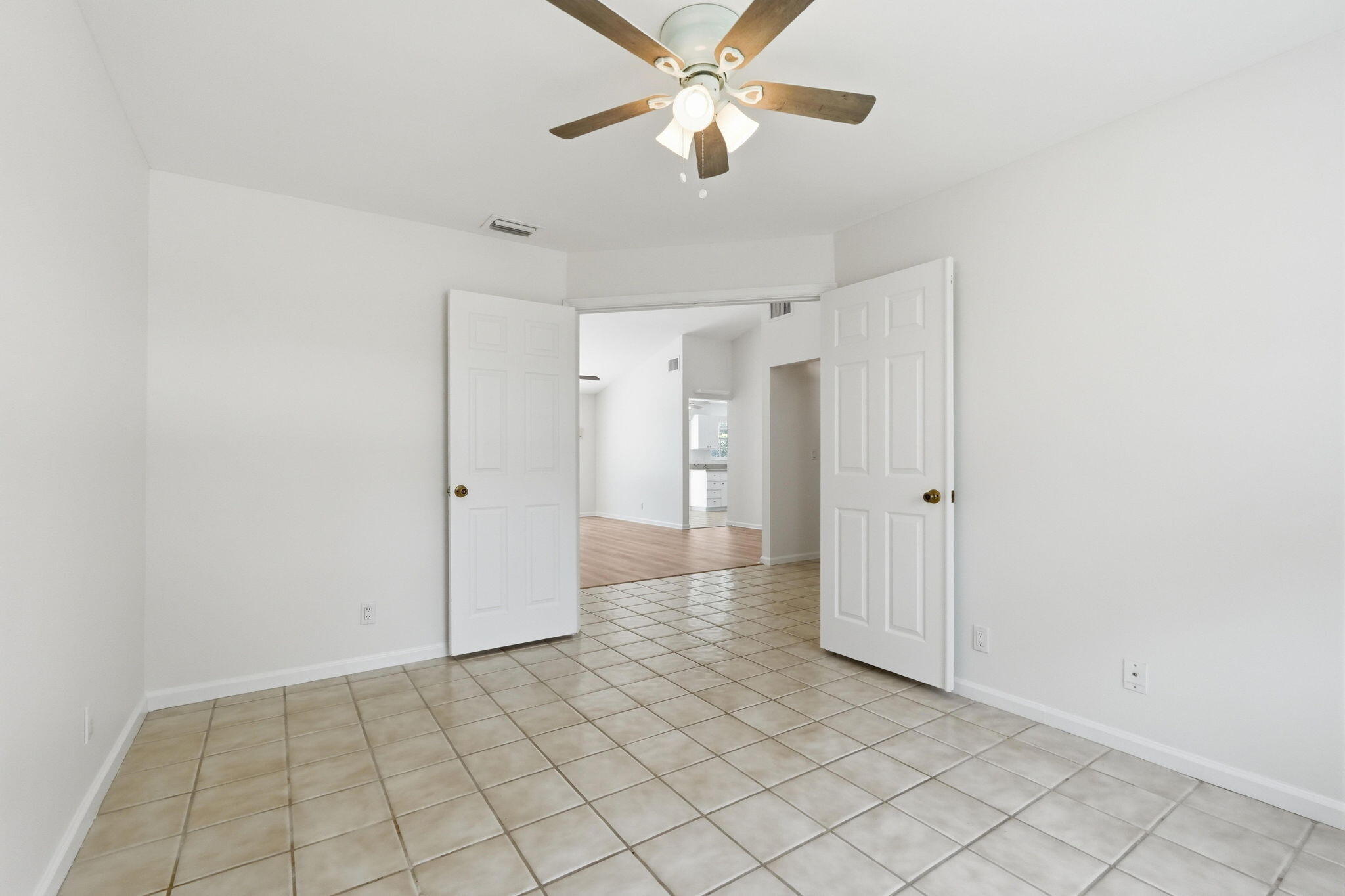 NORTH PASSAGE - Residential