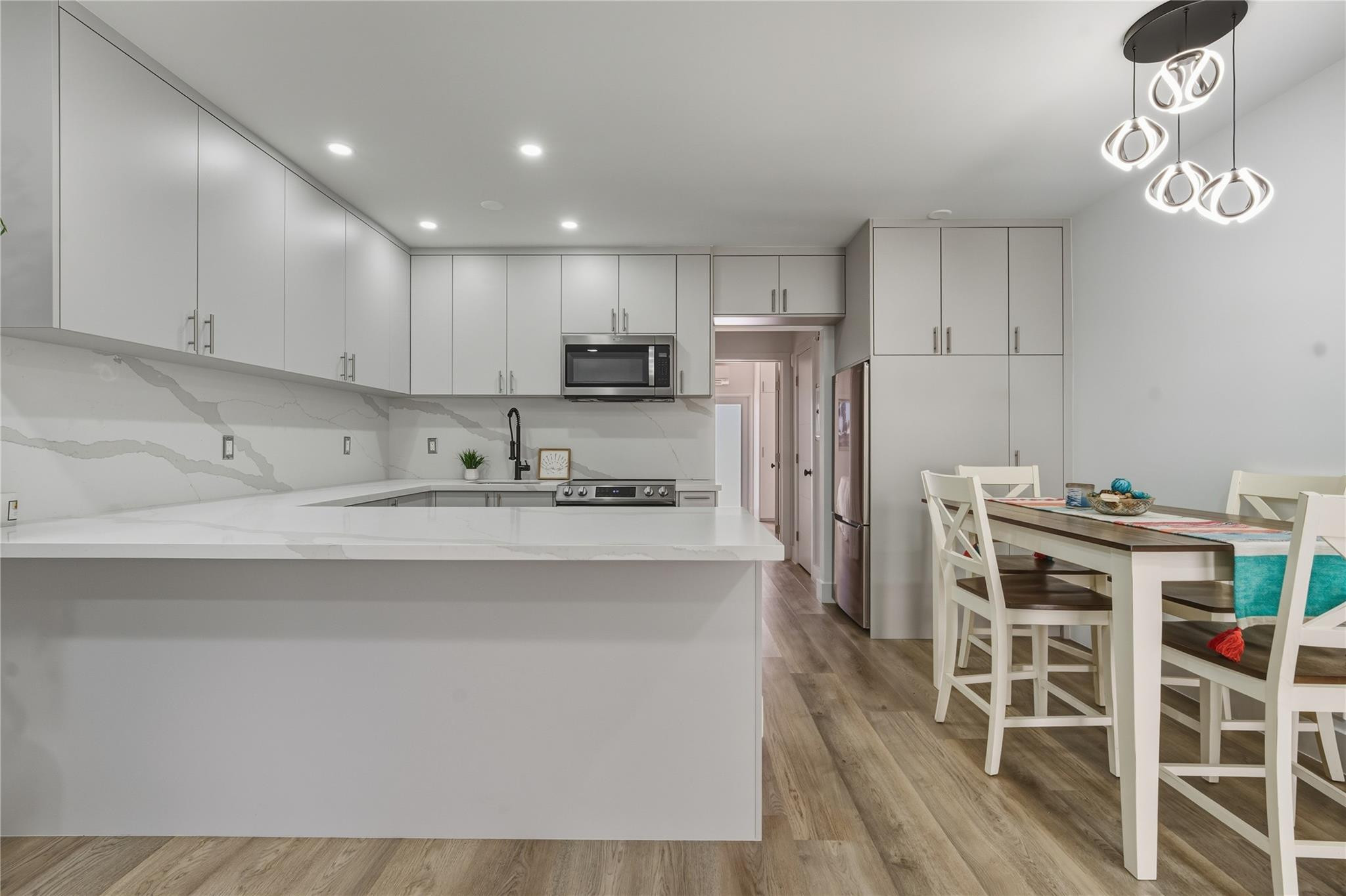 ROLEN LAKE GARDENS - Residential