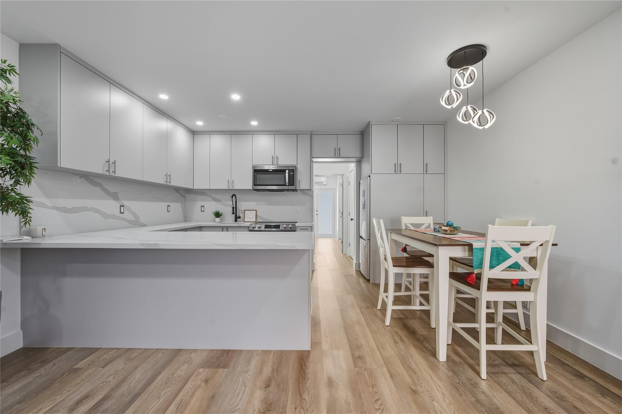 ROLEN LAKE GARDENS - Residential