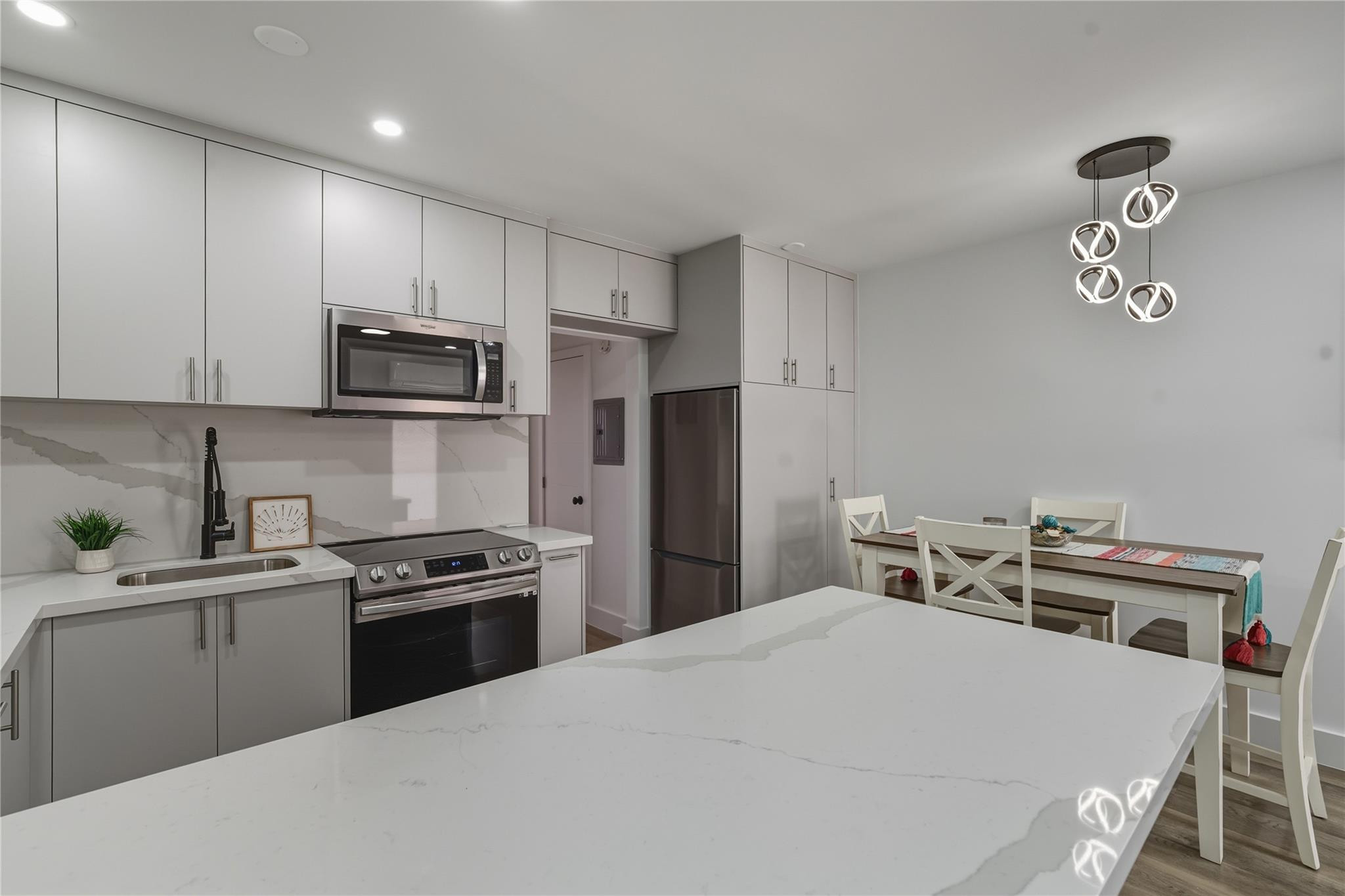 ROLEN LAKE GARDENS - Residential