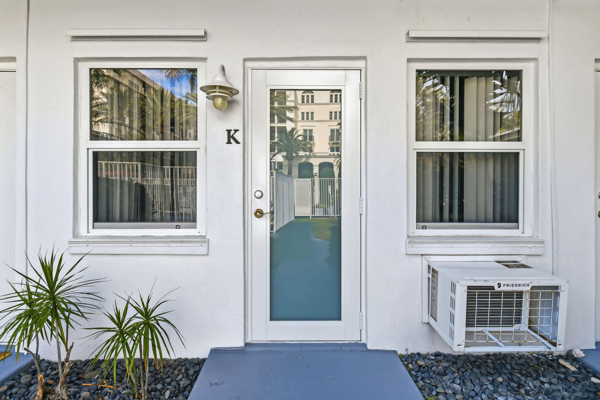 PALM BEACH SHORES IN PB 23 PGS 29 TO 32 INC - Residential Lease