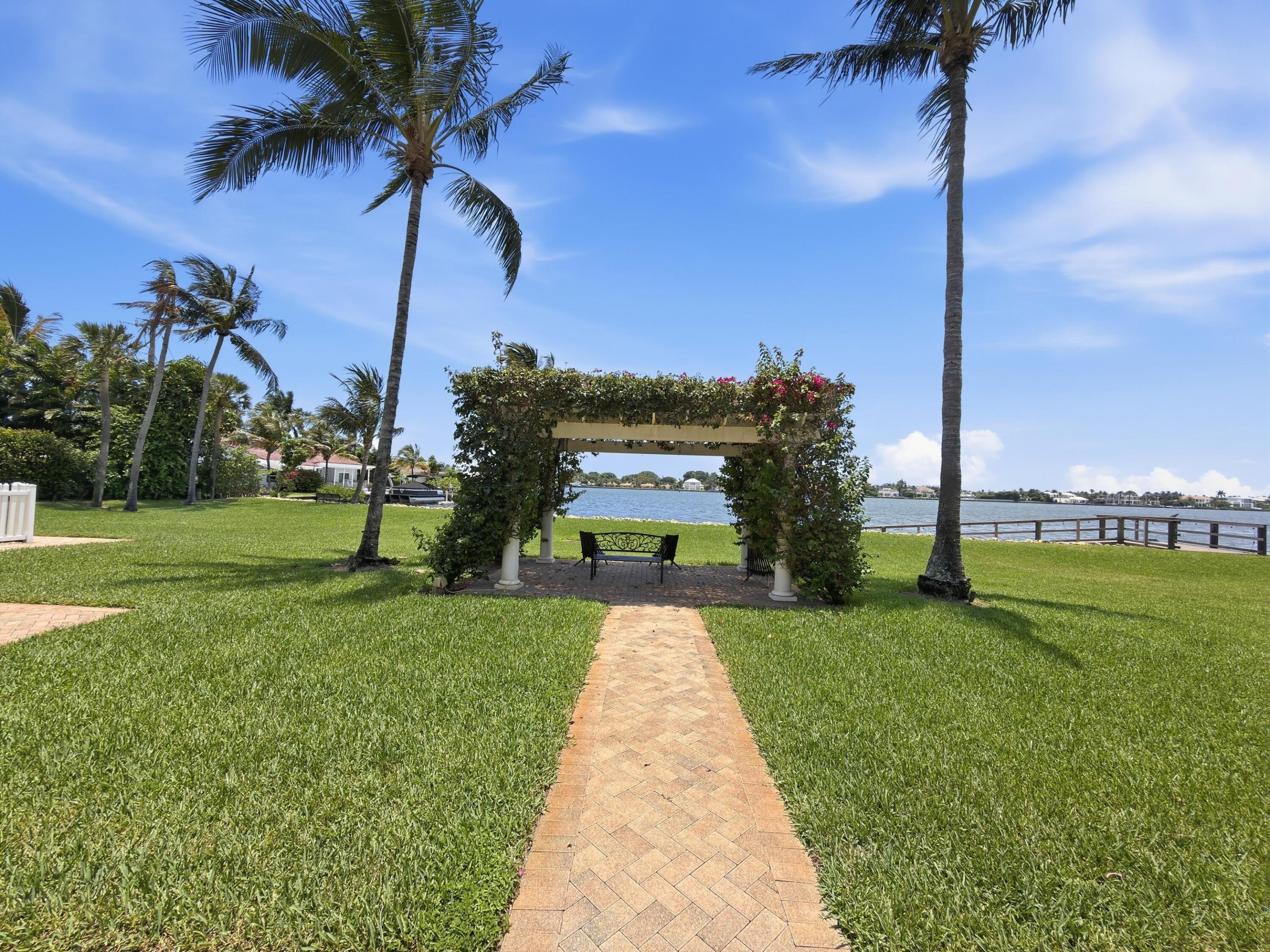 OCEAN CAY - Residential