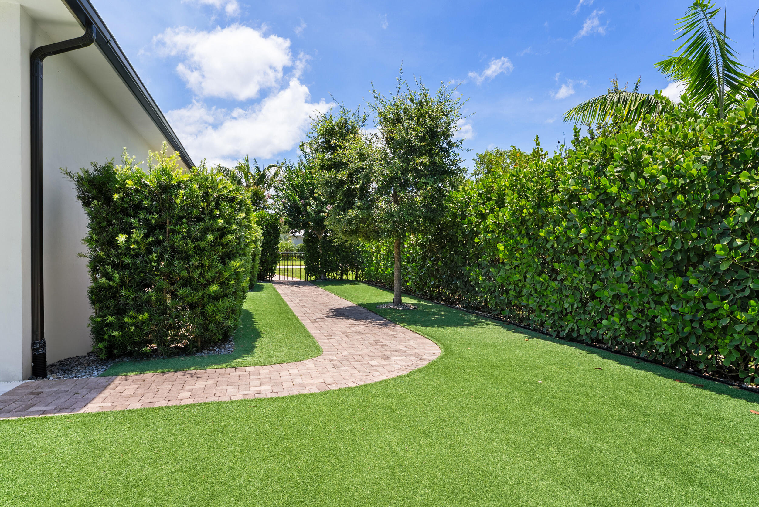PENNOCK PRESERVE (AKA PRADO) - Residential