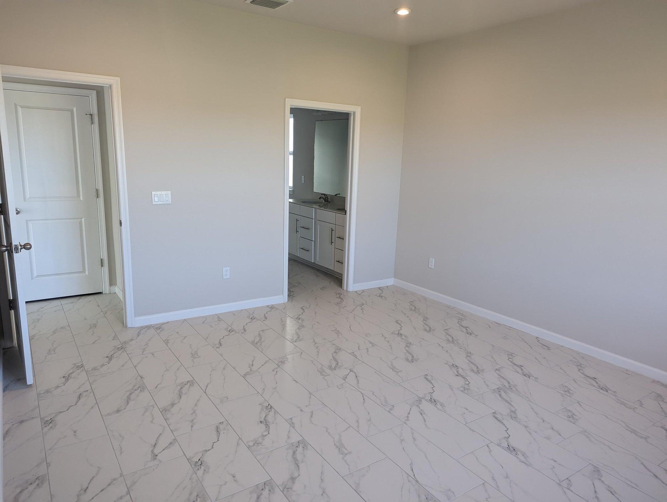 VERANO SOUTH PUD 1 - POD C - PLAT NO. 4 - Residential Lease