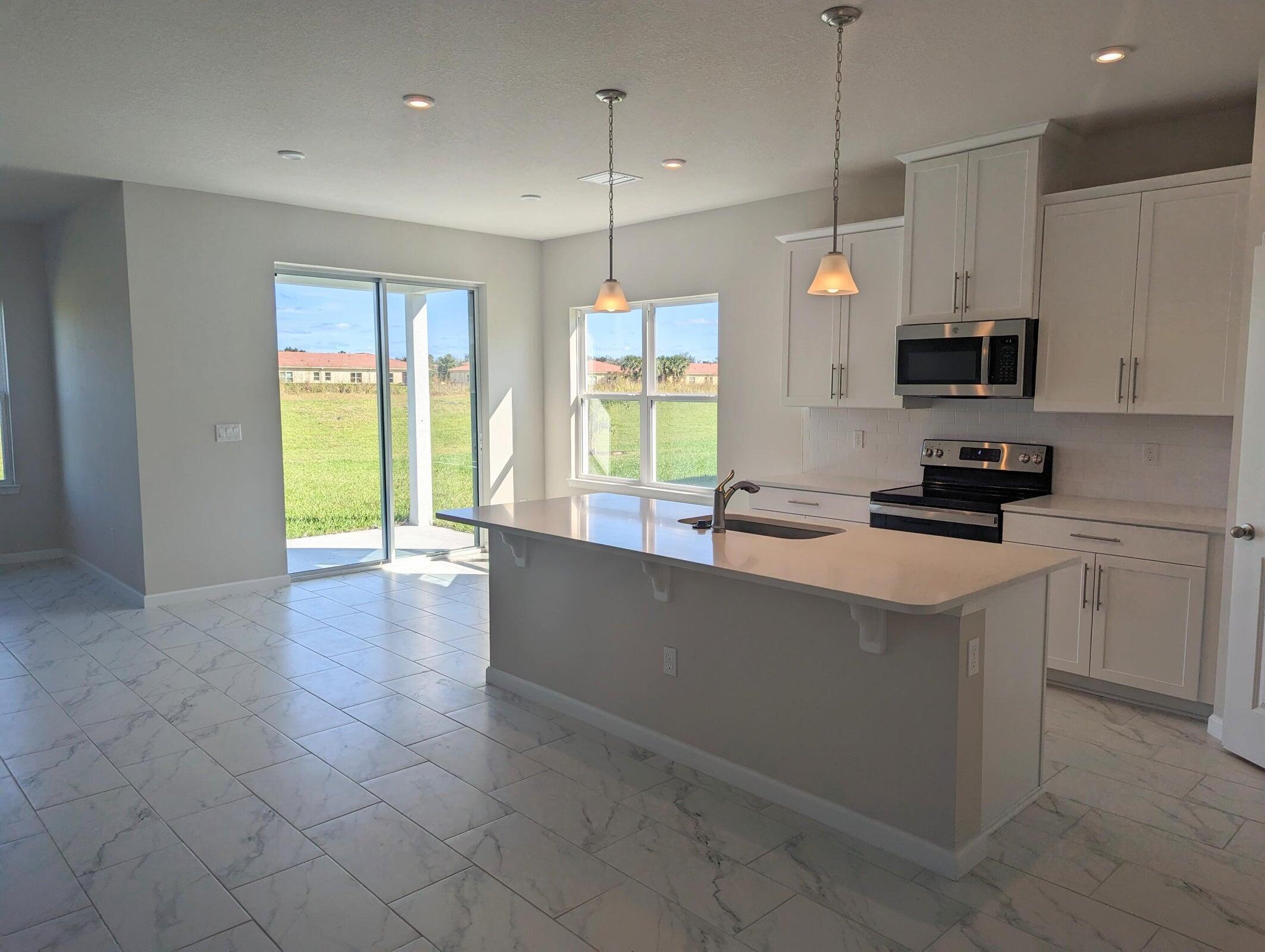 VERANO SOUTH PUD 1 - POD C - PLAT NO. 4 - Residential Lease