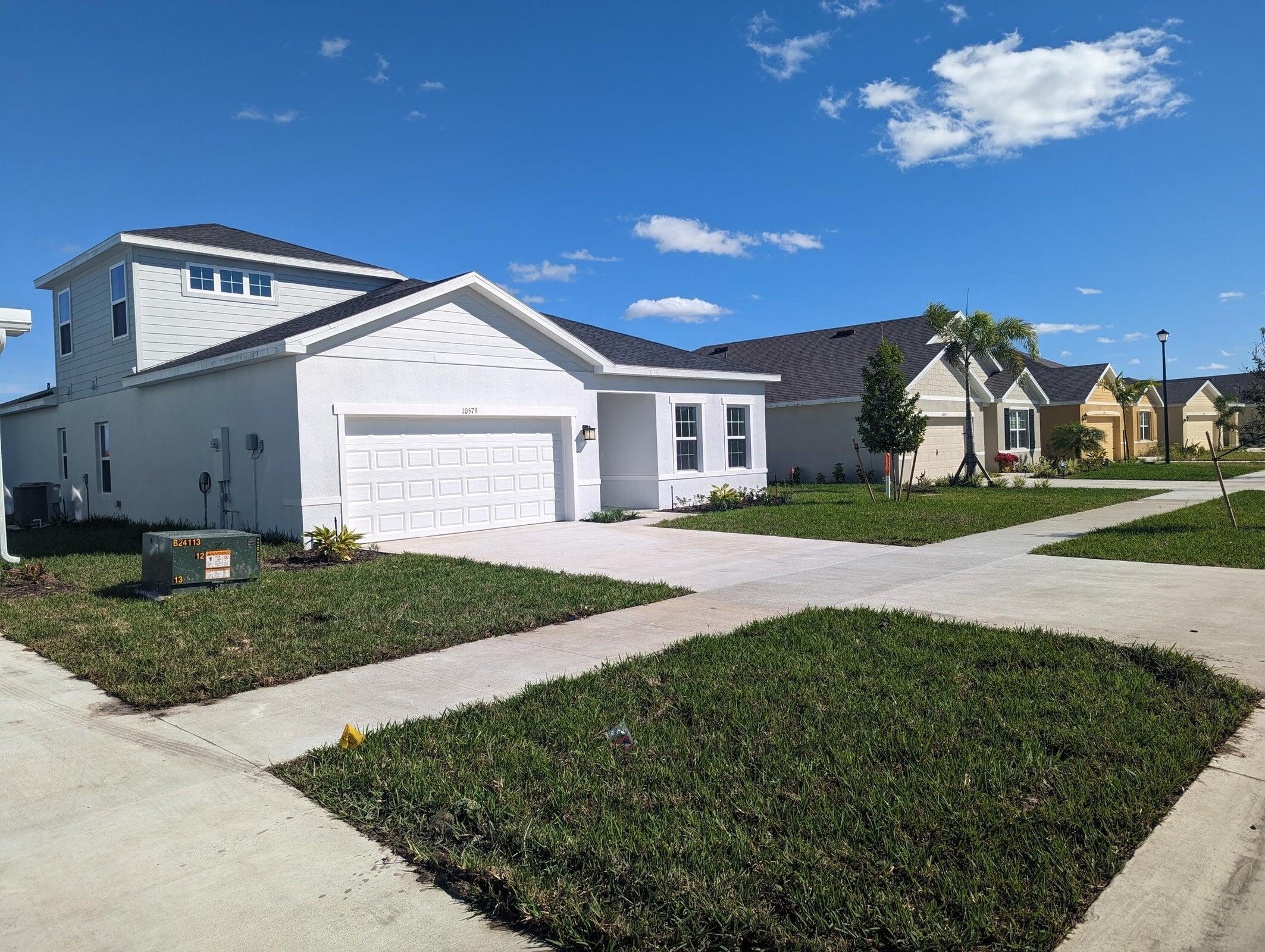 VERANO SOUTH PUD 1 - POD C - PLAT NO. 4 - Residential Lease
