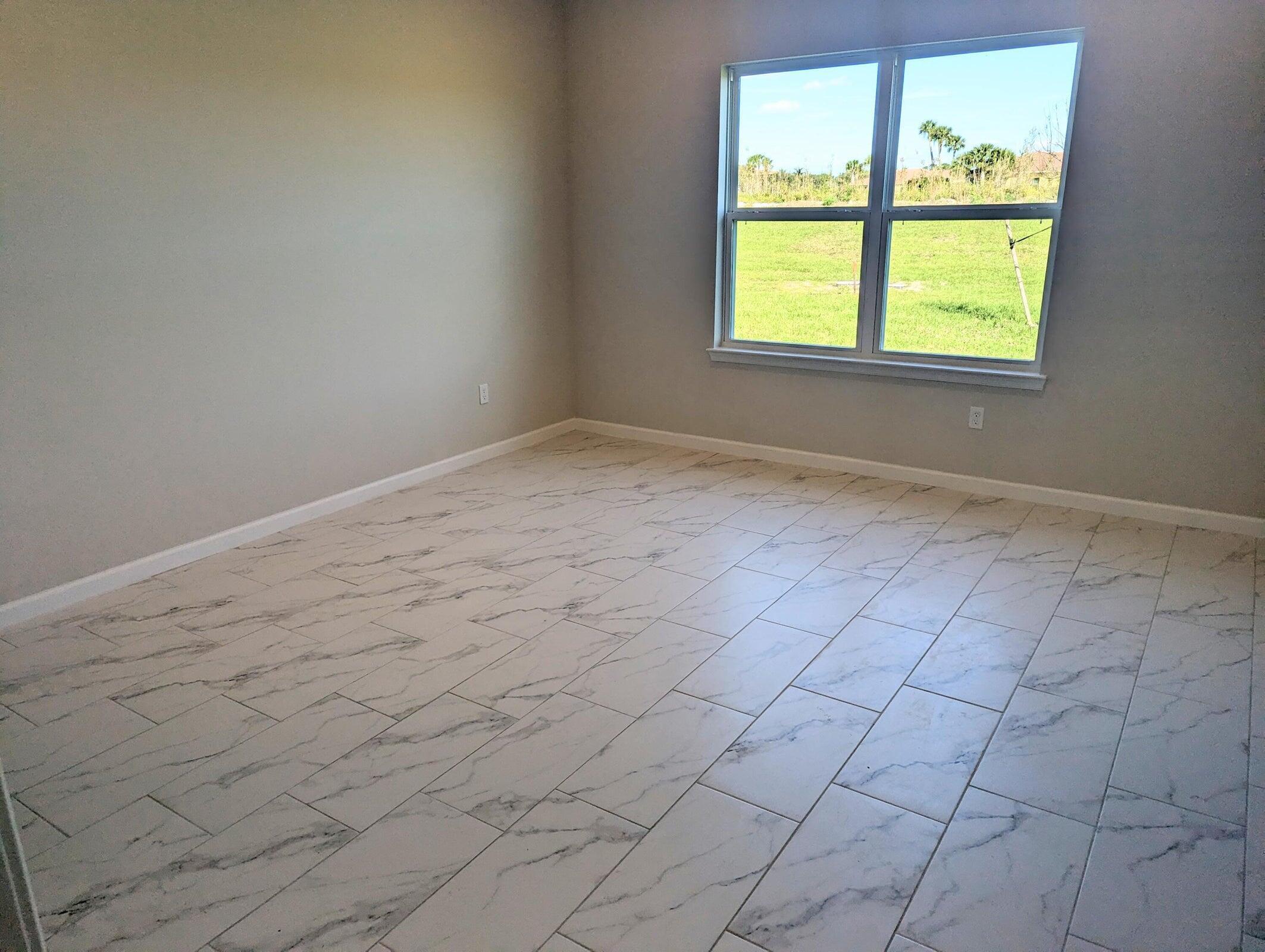 VERANO SOUTH PUD 1 - POD C - PLAT NO. 4 - Residential Lease
