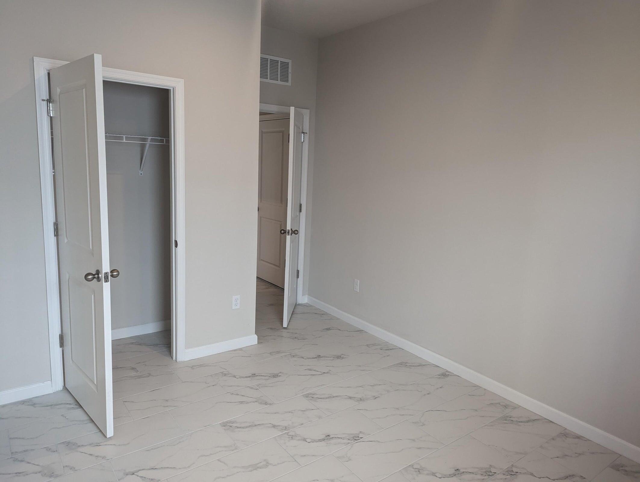 VERANO SOUTH PUD 1 - POD C - PLAT NO. 4 - Residential Lease