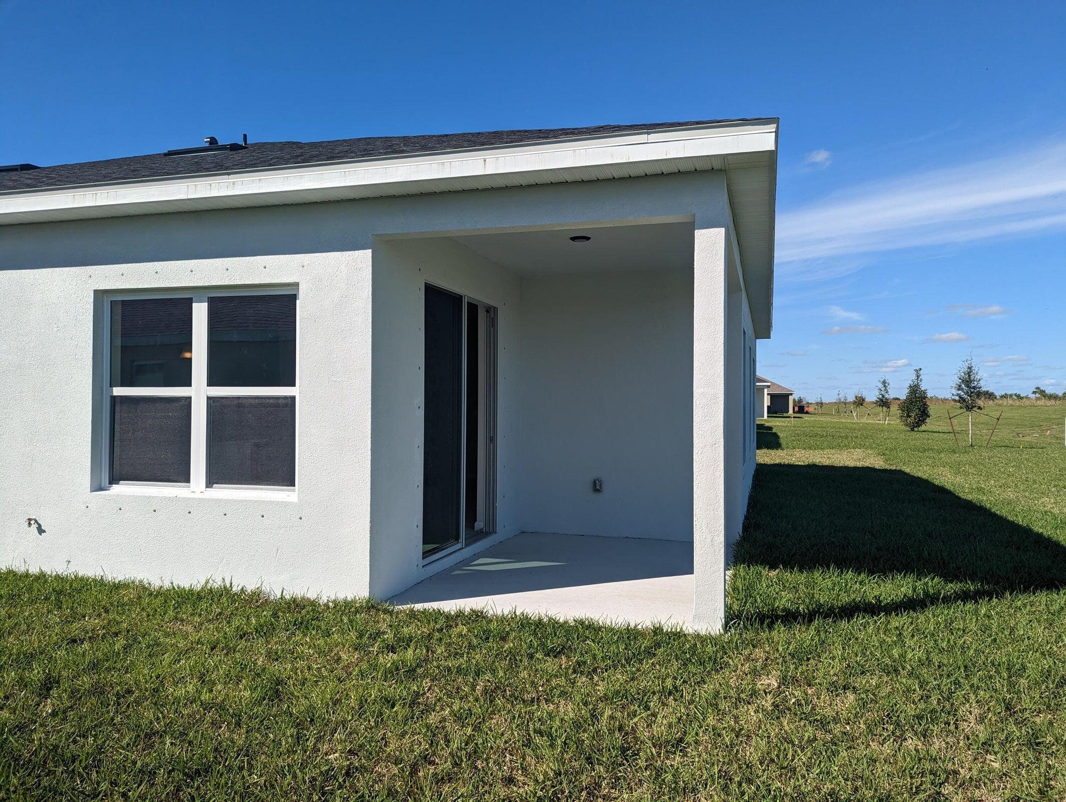 VERANO SOUTH PUD 1 - POD C - PLAT NO. 4 - Residential Lease